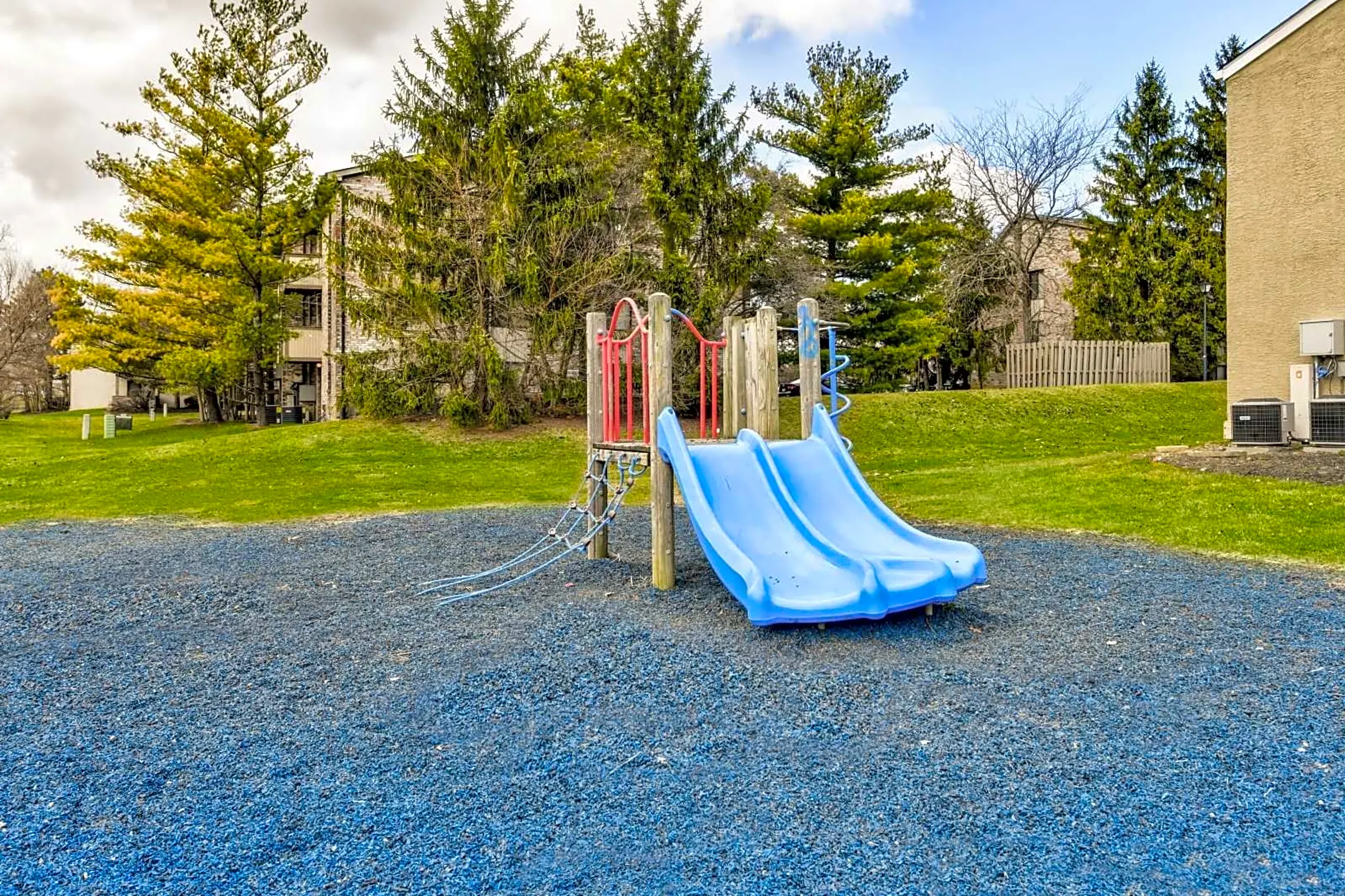 Playground - Lake Eden Apartments and Townhomes - Columbus, OH