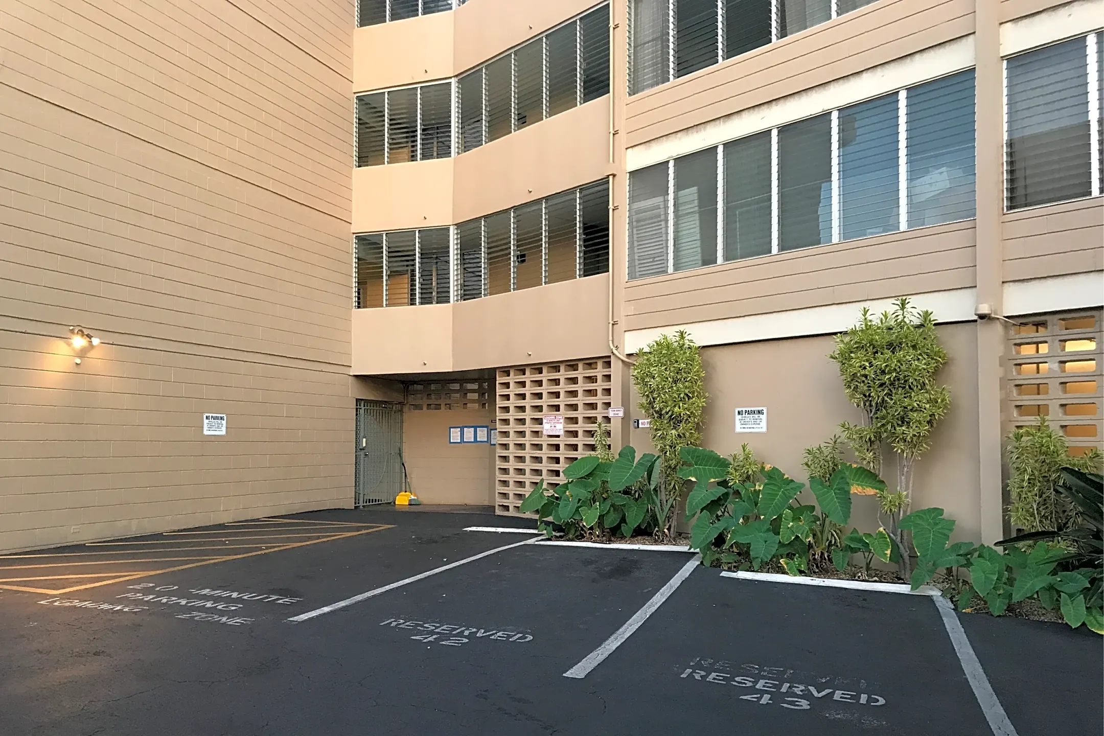 Punahou Gardens Aoao 1550 Wilder Ave Honolulu, HI Apartments for