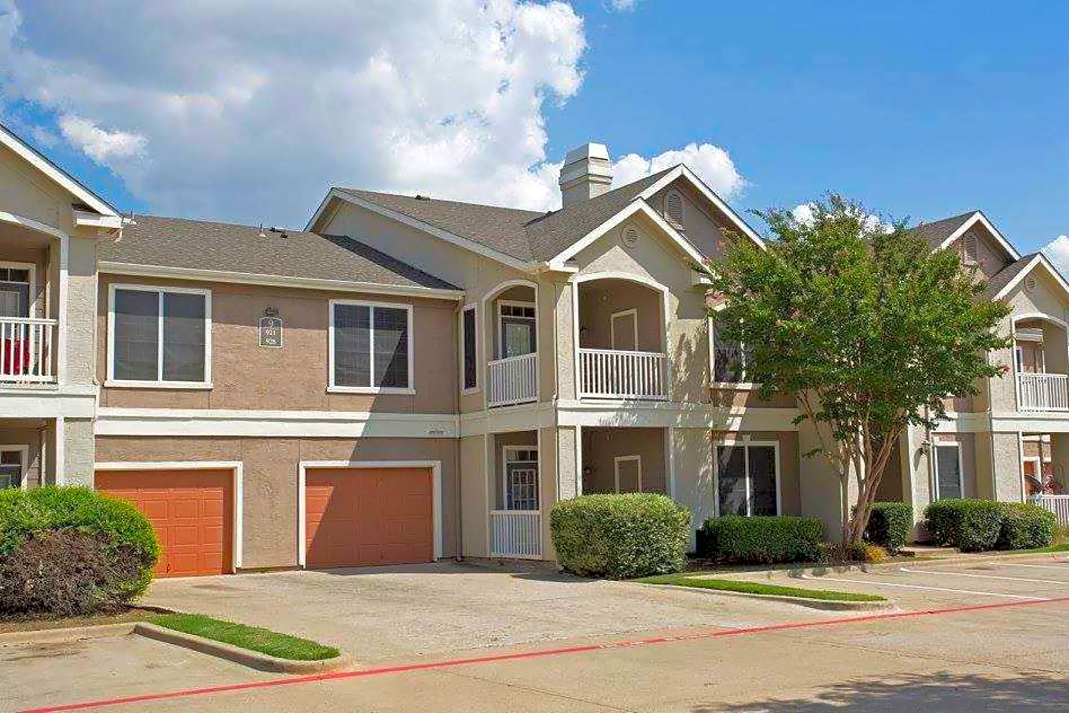 the-point-at-deerfield-apartments-plano-tx-75024