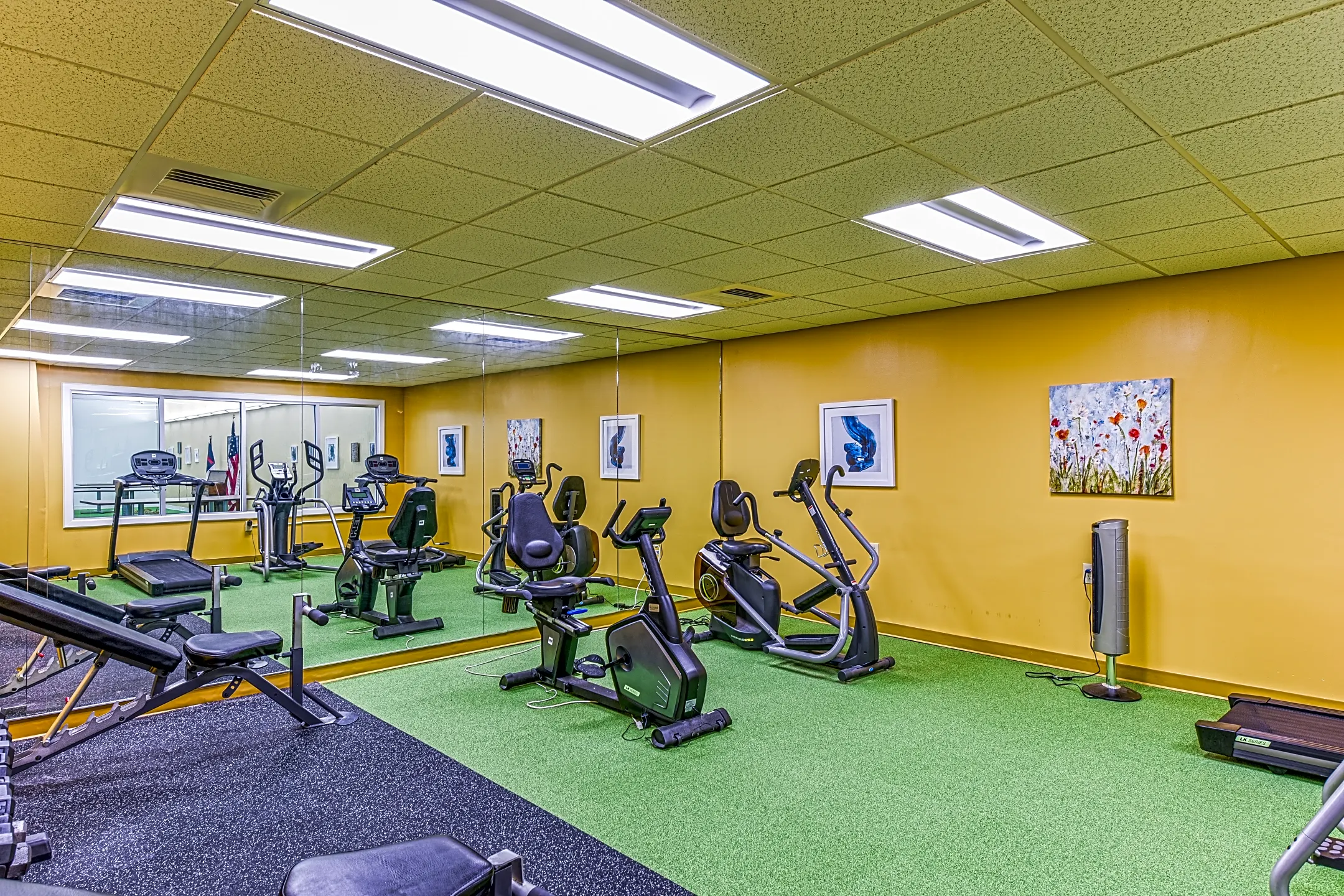 Fitness Weight Room - Lakewoods Apartments - Dayton, OH