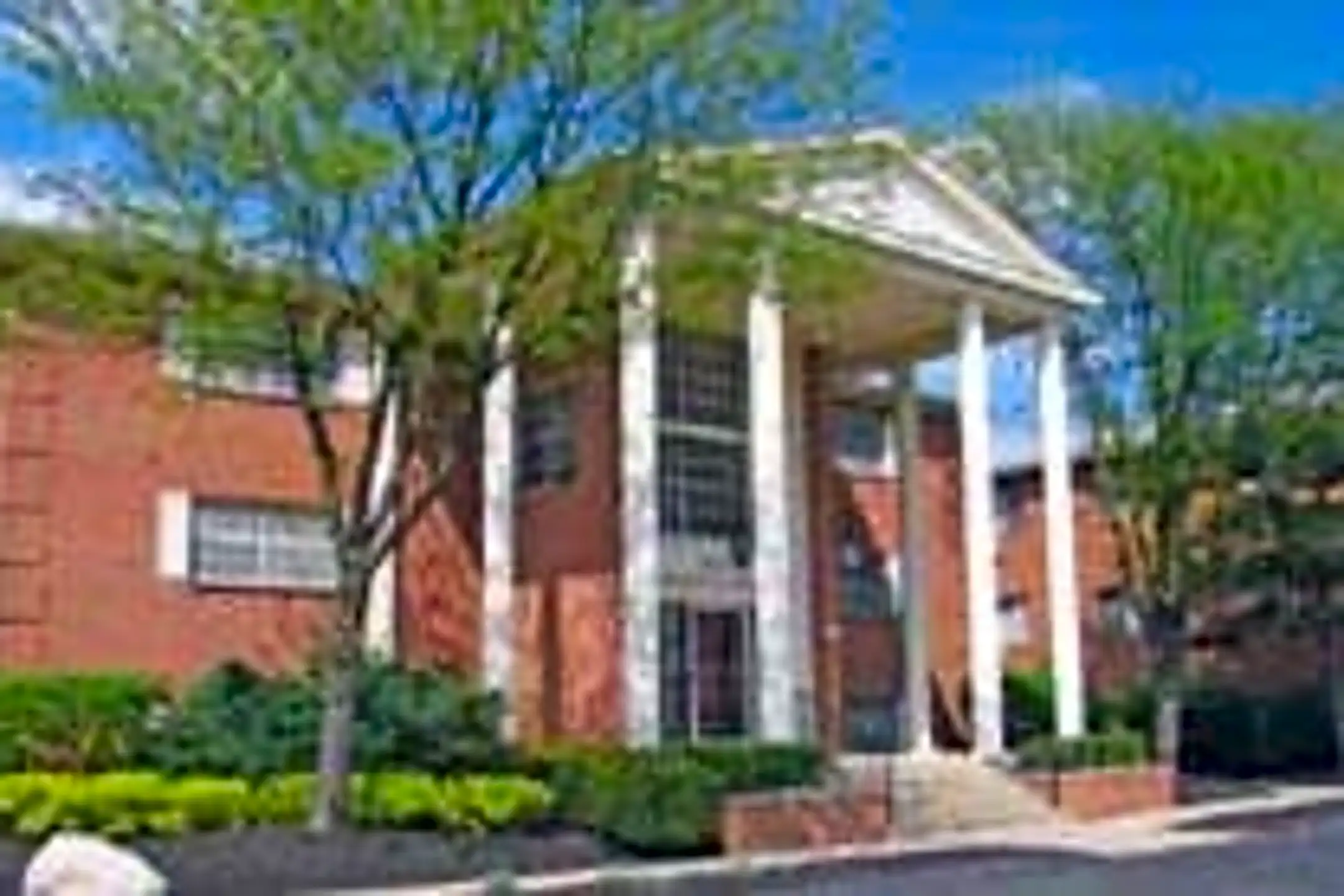 Berwick Plaza 3090 E Livingston Ave Columbus, OH Apartments for