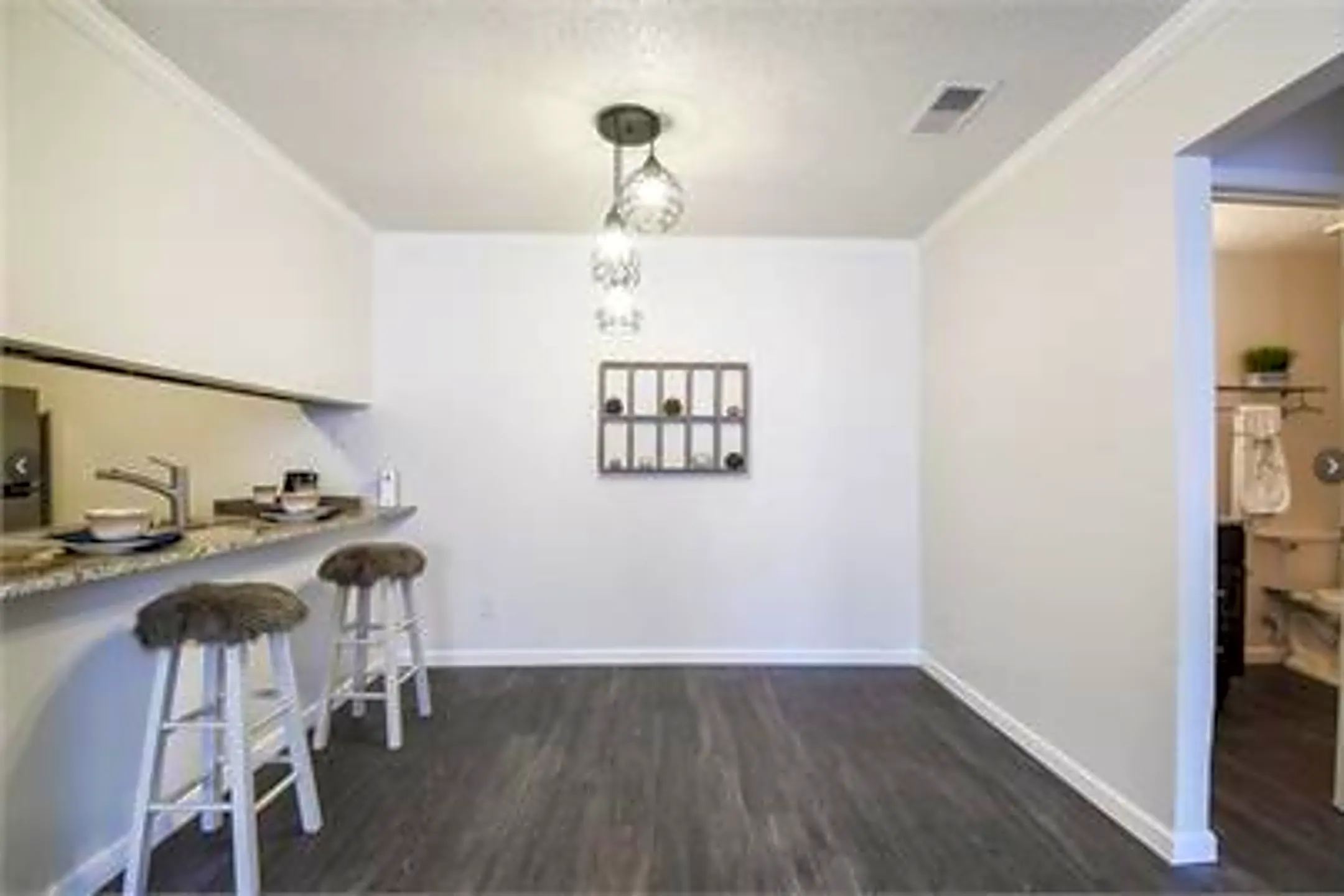 2200 E Trinity Mls Rd 2200 E Trinity Mls Rd unit 301 Carrollton, TX