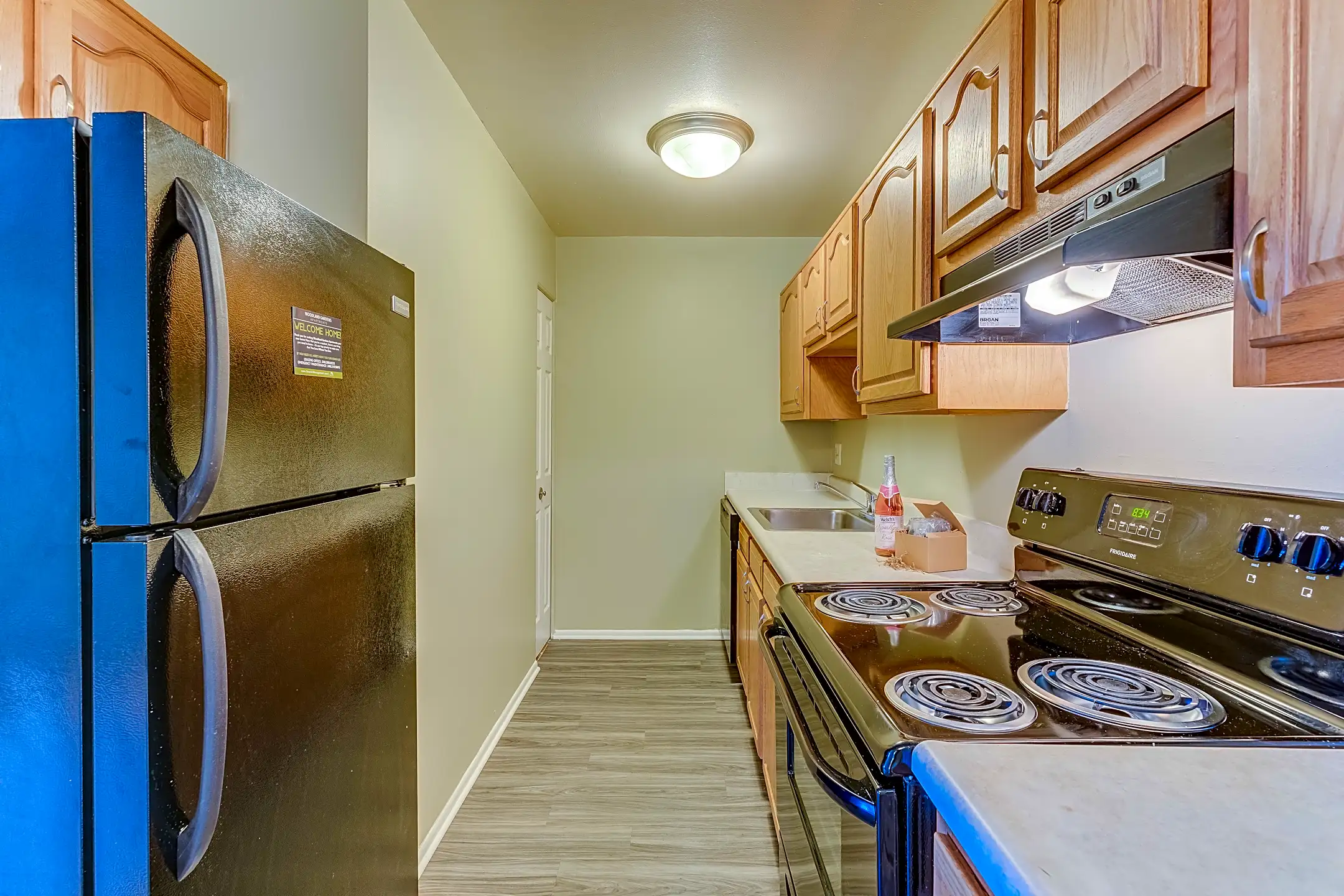 Woodland Gardens 4805 Woodland Ave Royal Oak, MI Apartments for