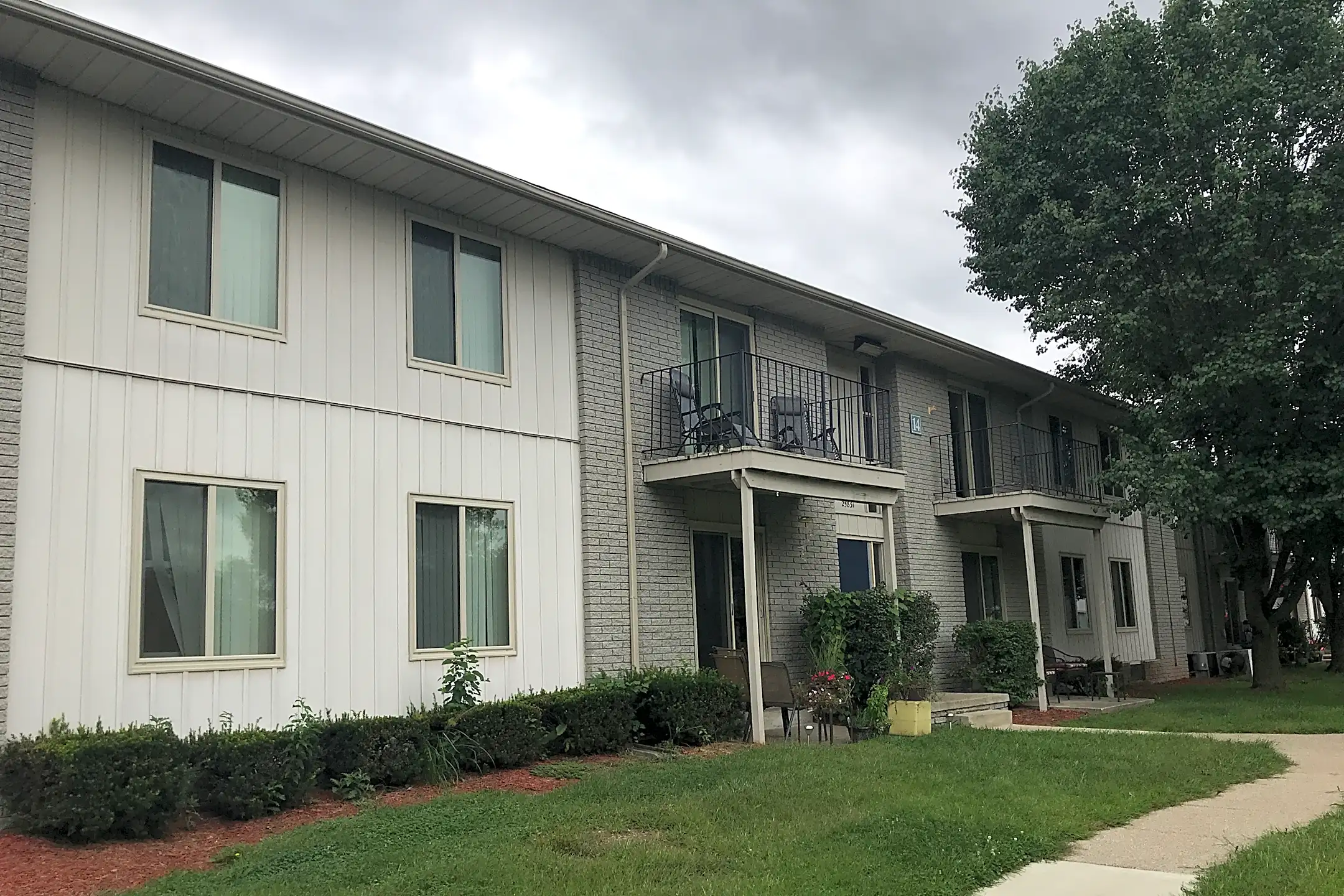 Apartments Near Flat Rock Mi