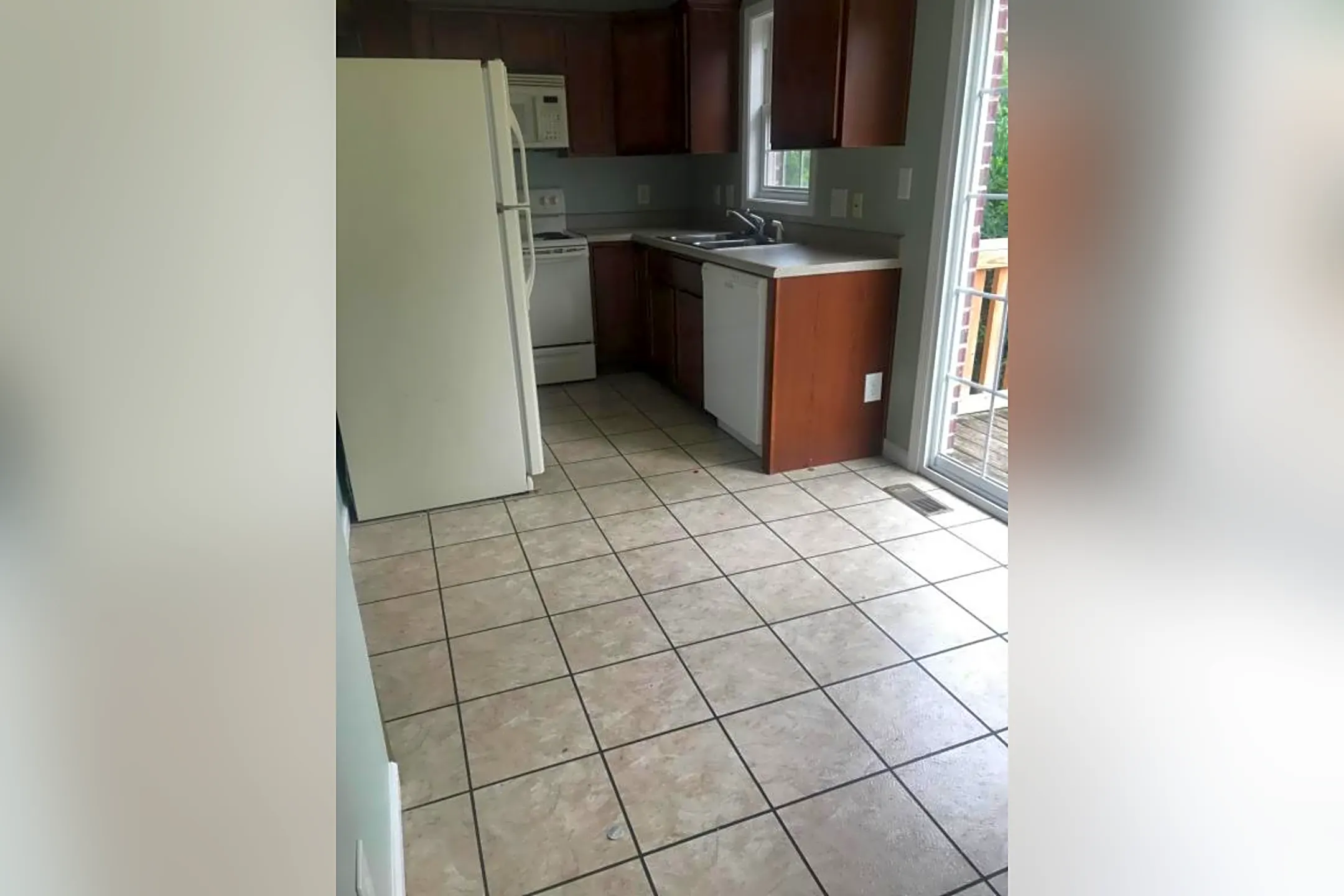 2402 Kanawha Terrace 2402 Kanawha Terrace unit 202 Saint Albans, WV