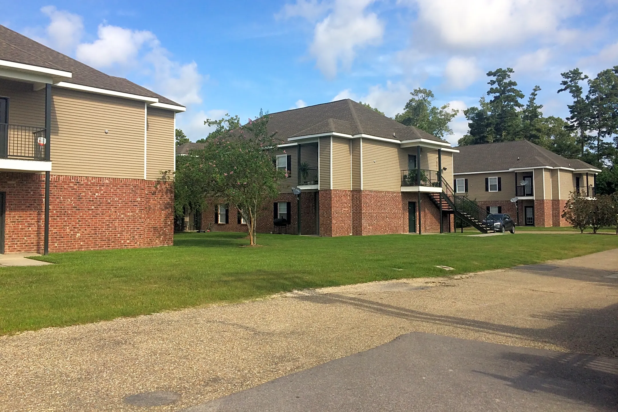 Hidden Oaks Apartments - Denham Springs, La 70726