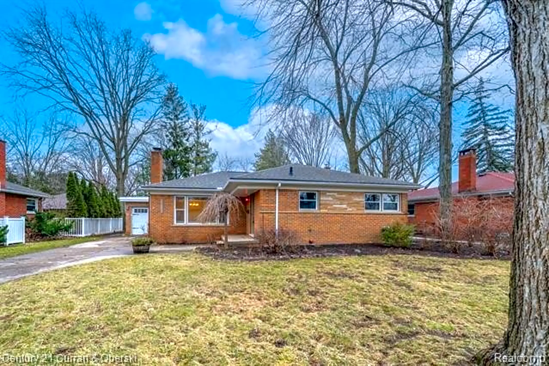 16089 Birwood Ave Houses Beverly Hills, MI 48025