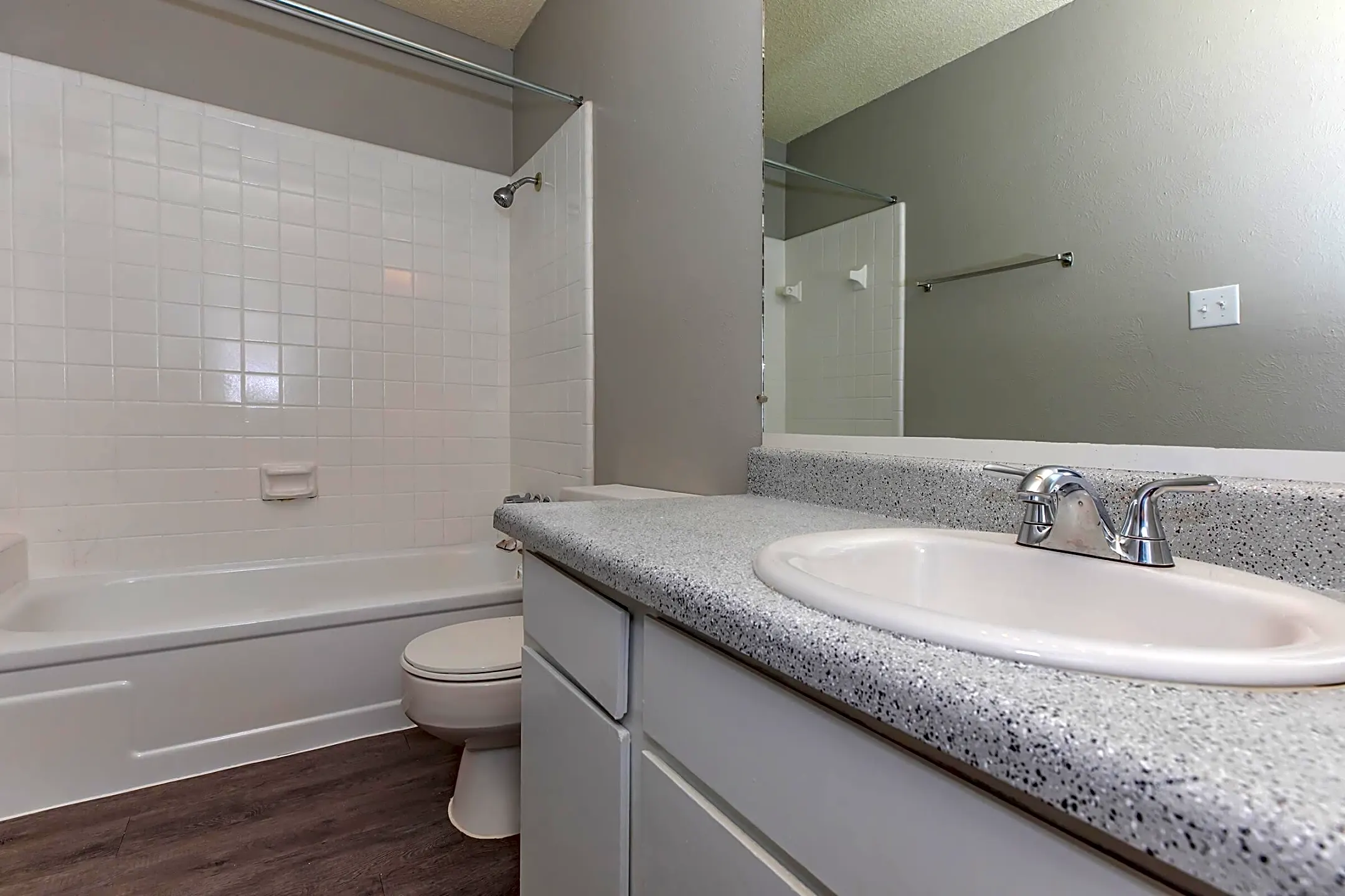 Ticknor Terrace - 844 E Walnut St | Grapevine, TX Apartments for Rent ...