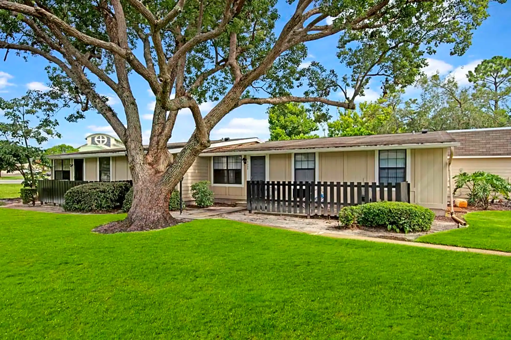 Branchwood Apartments 7785 Branchwood Ln Winter Park, FL Apartments