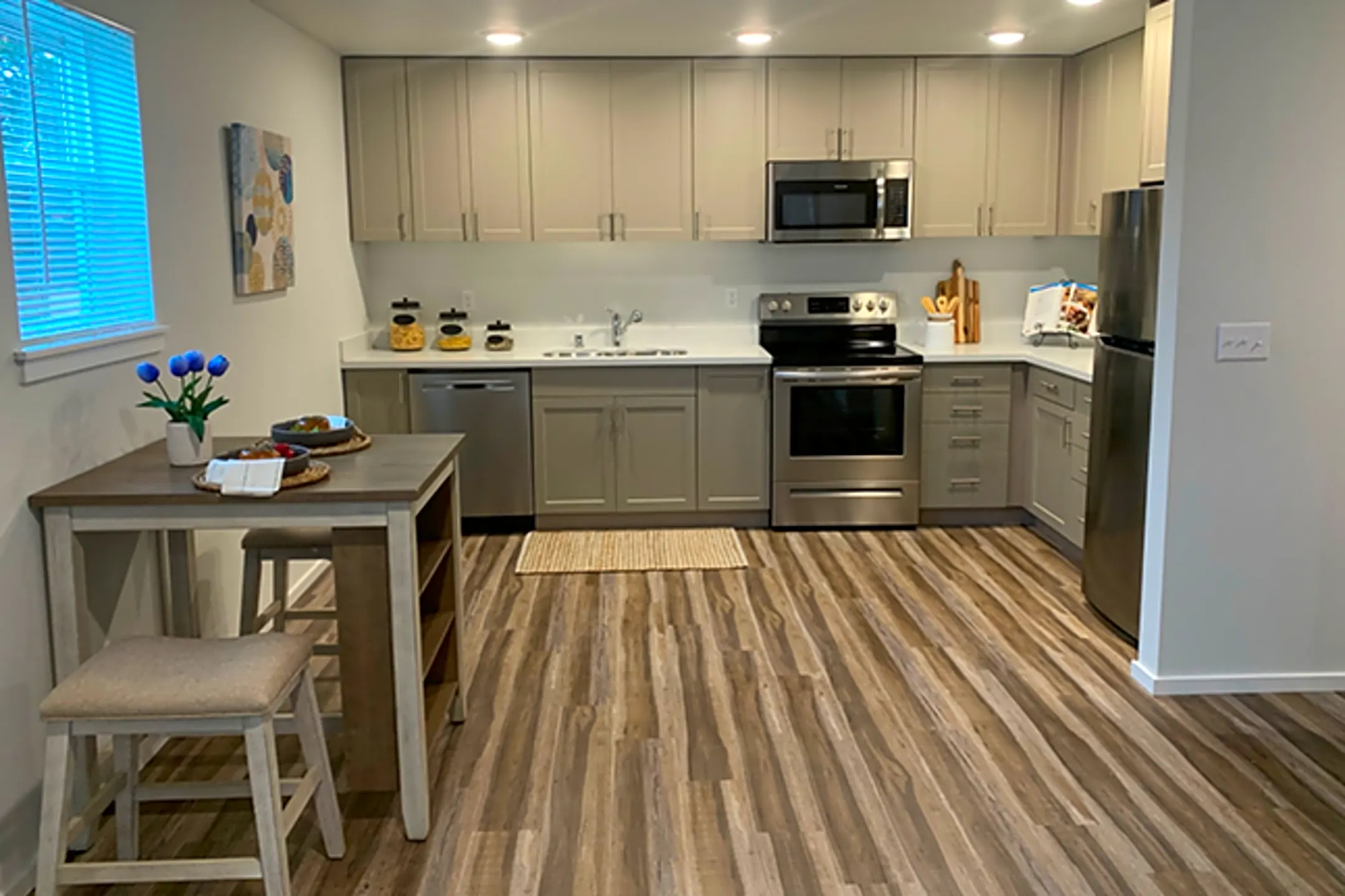 Grand Pacific Apartments WA 98408