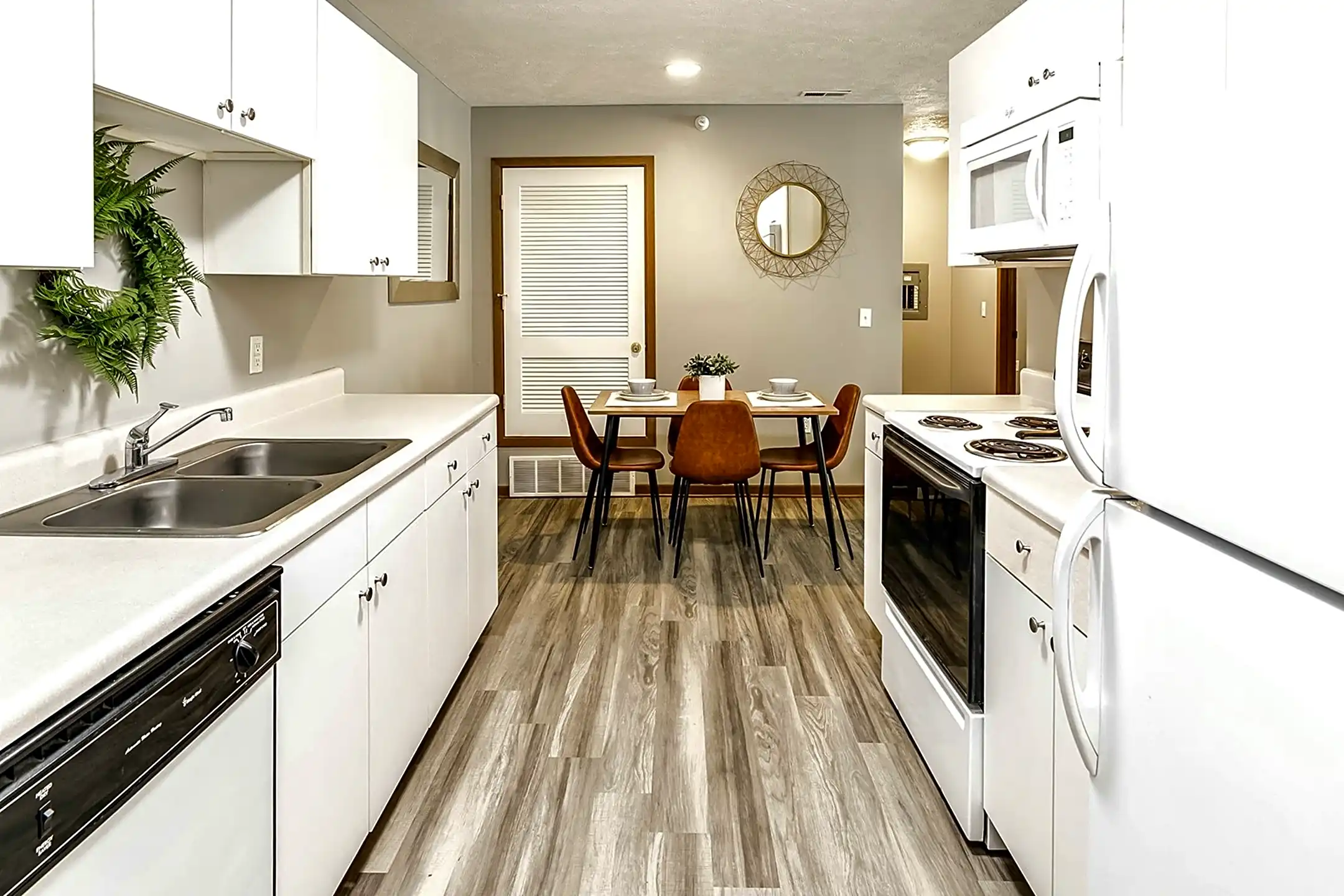 Flatwater Apartments La Vista, NE 68128