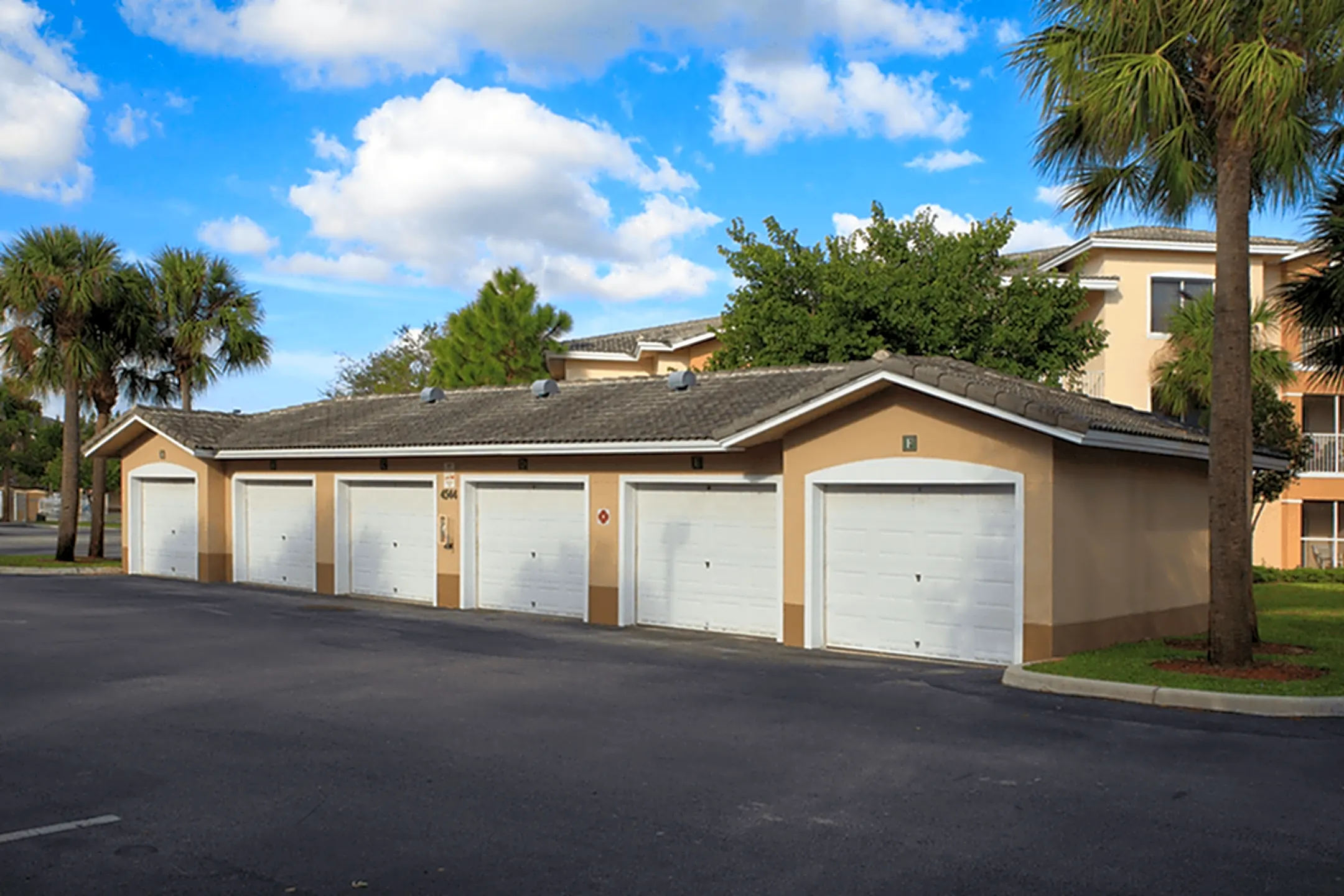 Emerald Lake Palm Springs, FL 33461