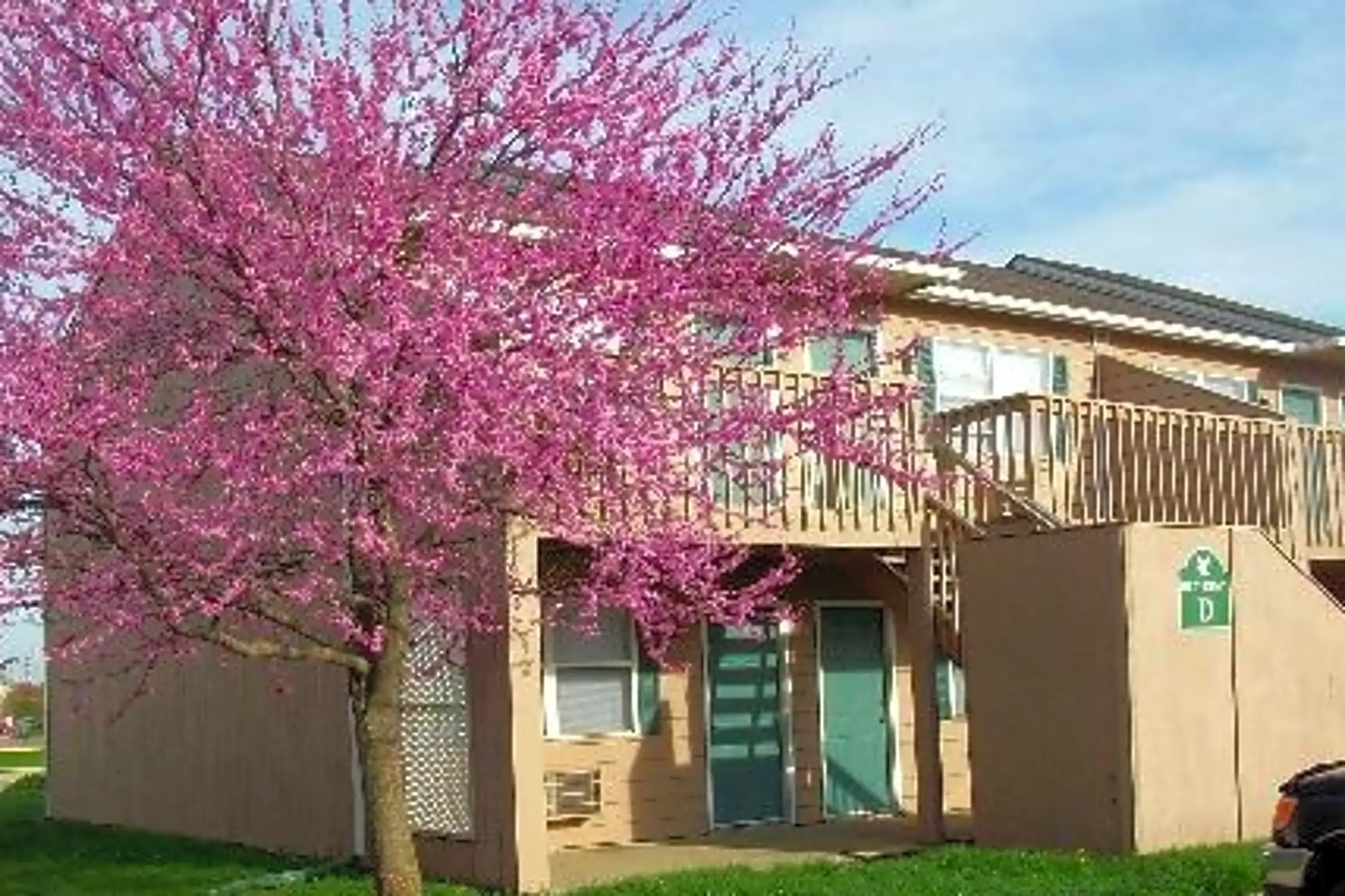 Eagle Ridge Apartments 530 Eldridge St Lawrence, KS Apartments for