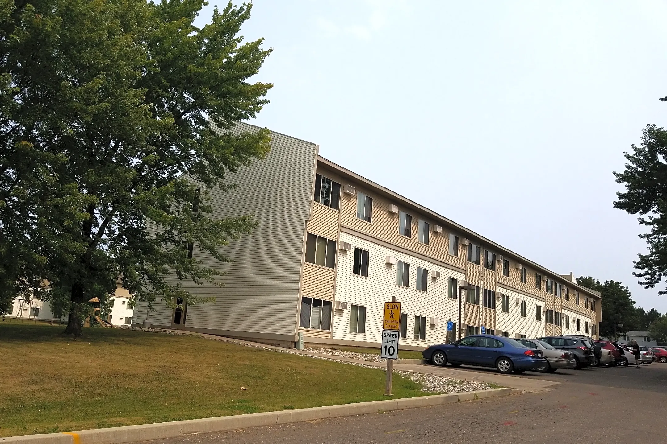 Westgate Apartments Apartments Hibbing, MN 55746