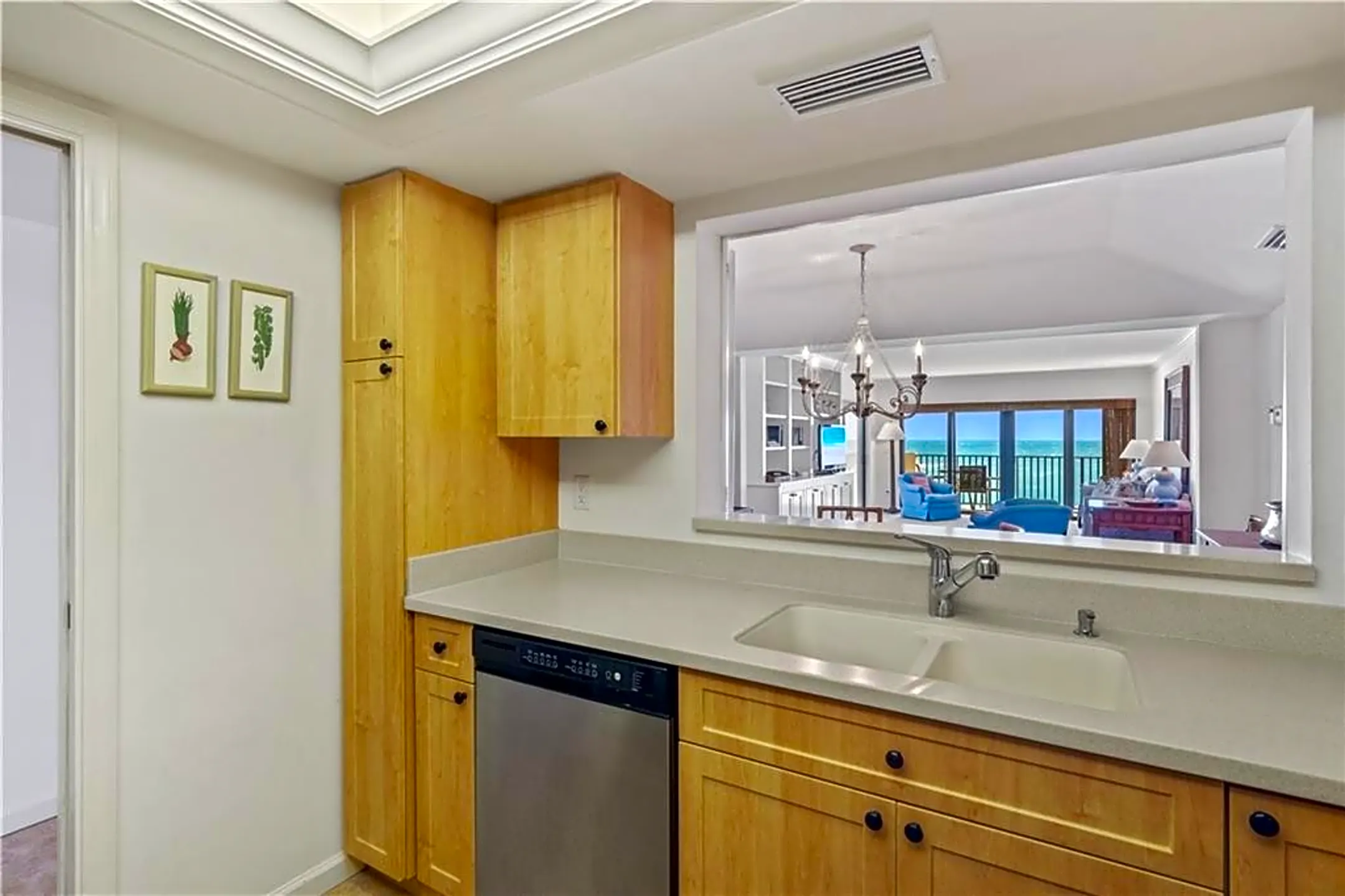 Kitchen - 2636 Ocean Dr #404 - Vero Beach, FL