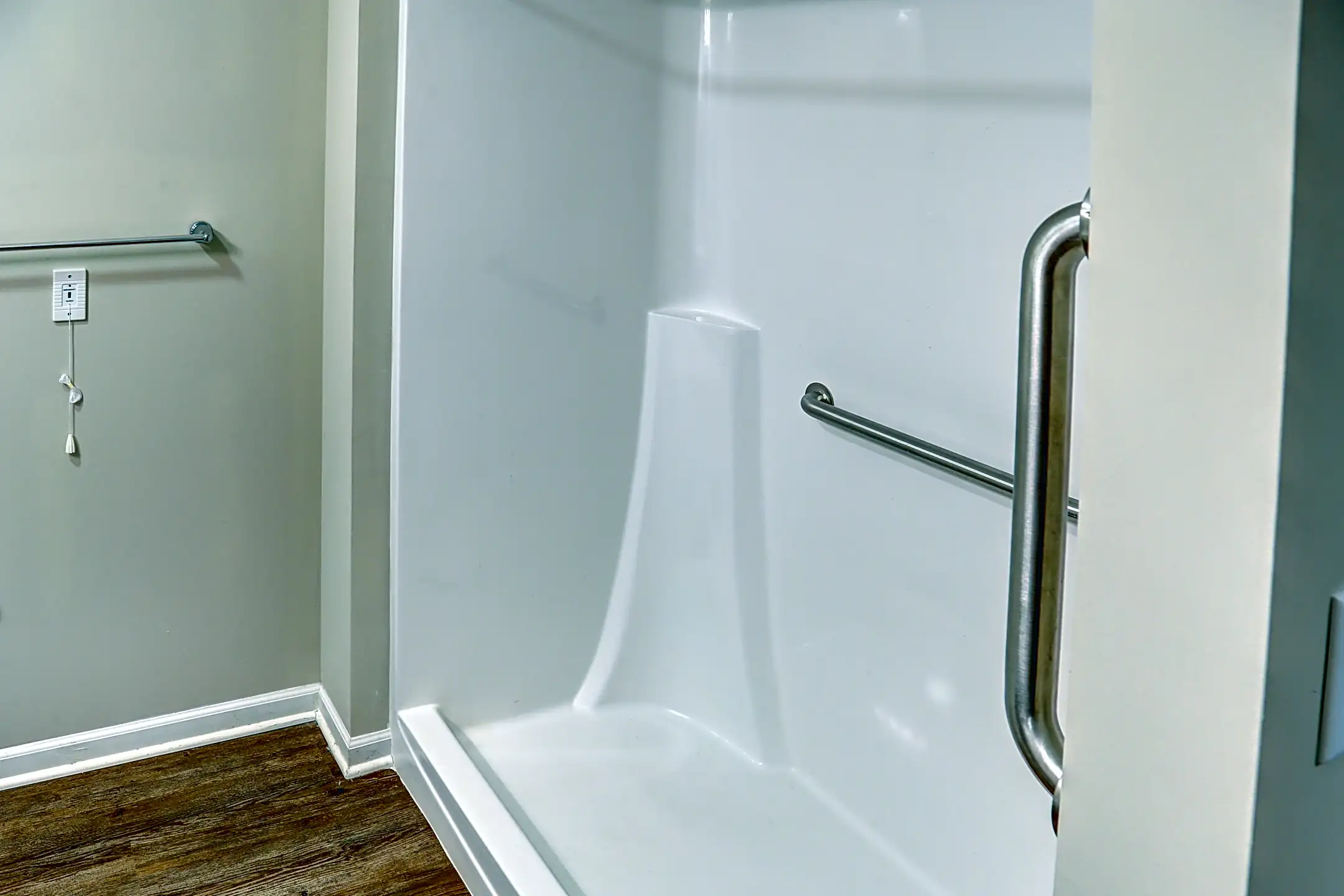 Tristan Ridge 175 South King Street Eminence, KY Apartments for