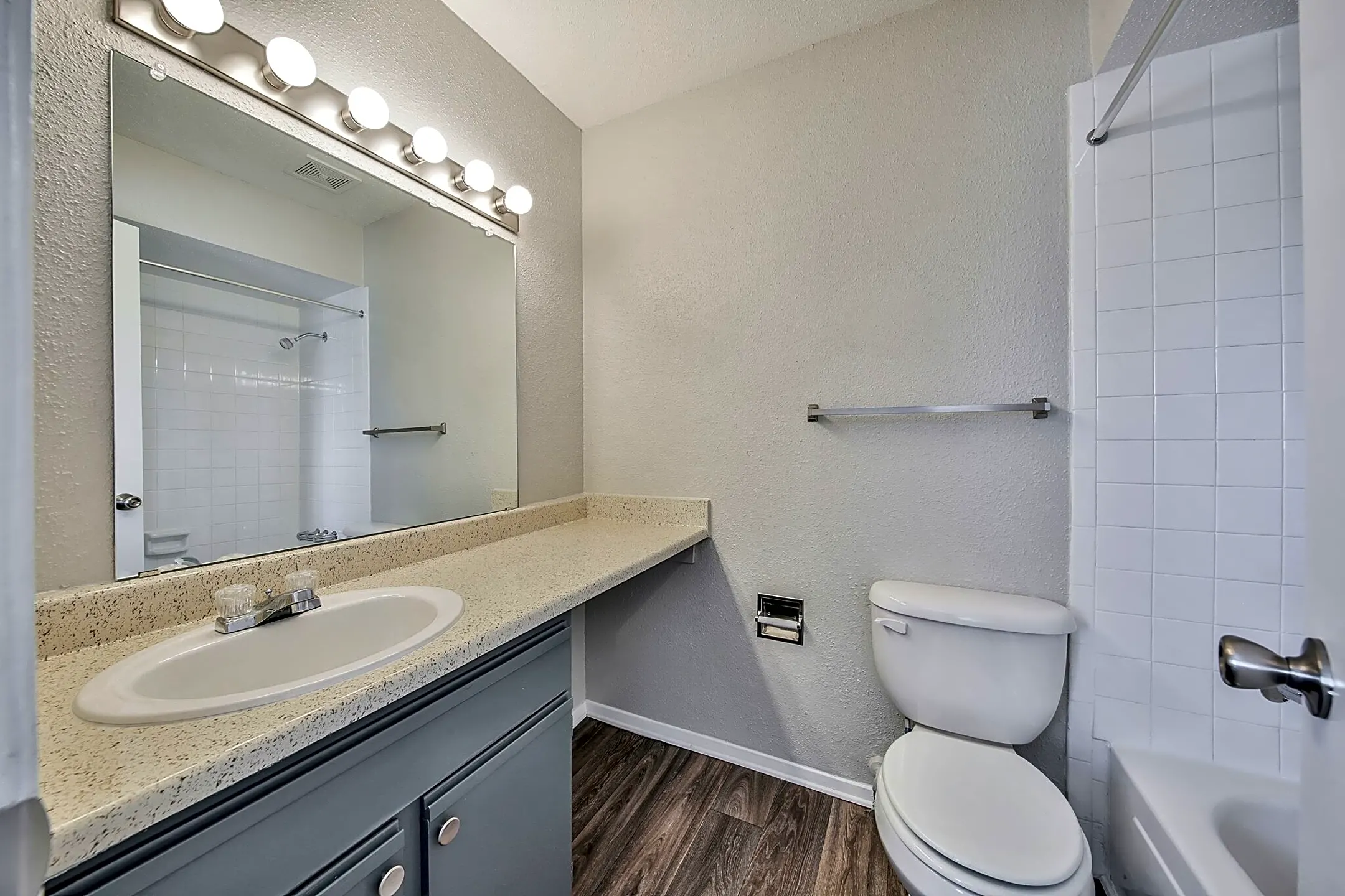 Bathroom - Heights at Post Oak - Houston, TX