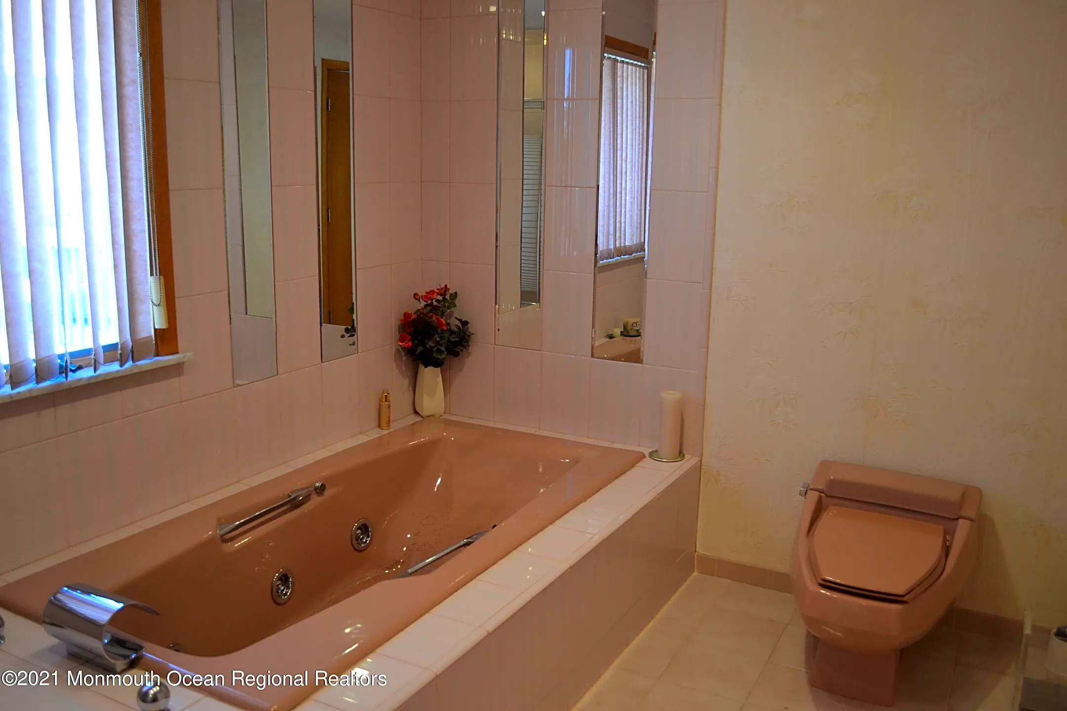 Bathroom - 106 Oceanfront - Lavallette, NJ