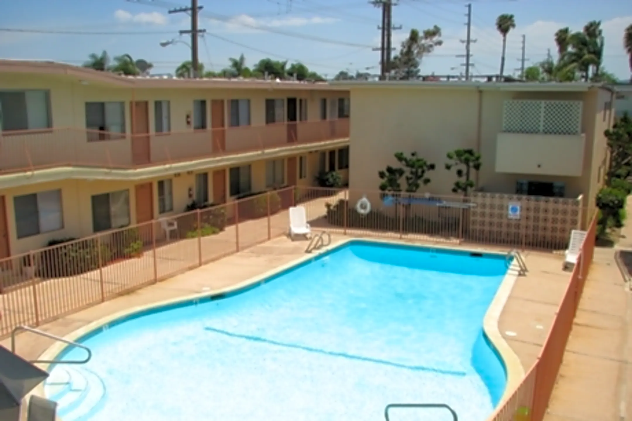 Kensington Apartments 23525 Arlington Ave Torrance, CA Apartments