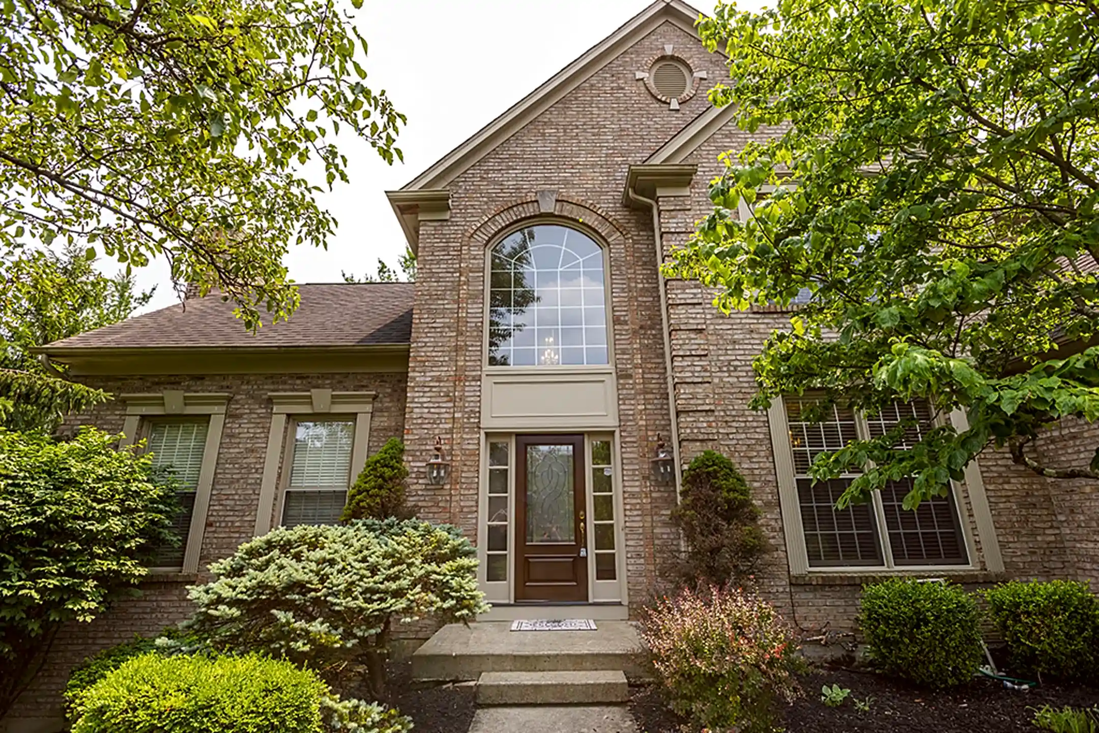 Building - 9275 Johnston Ln - Cincinnati, OH