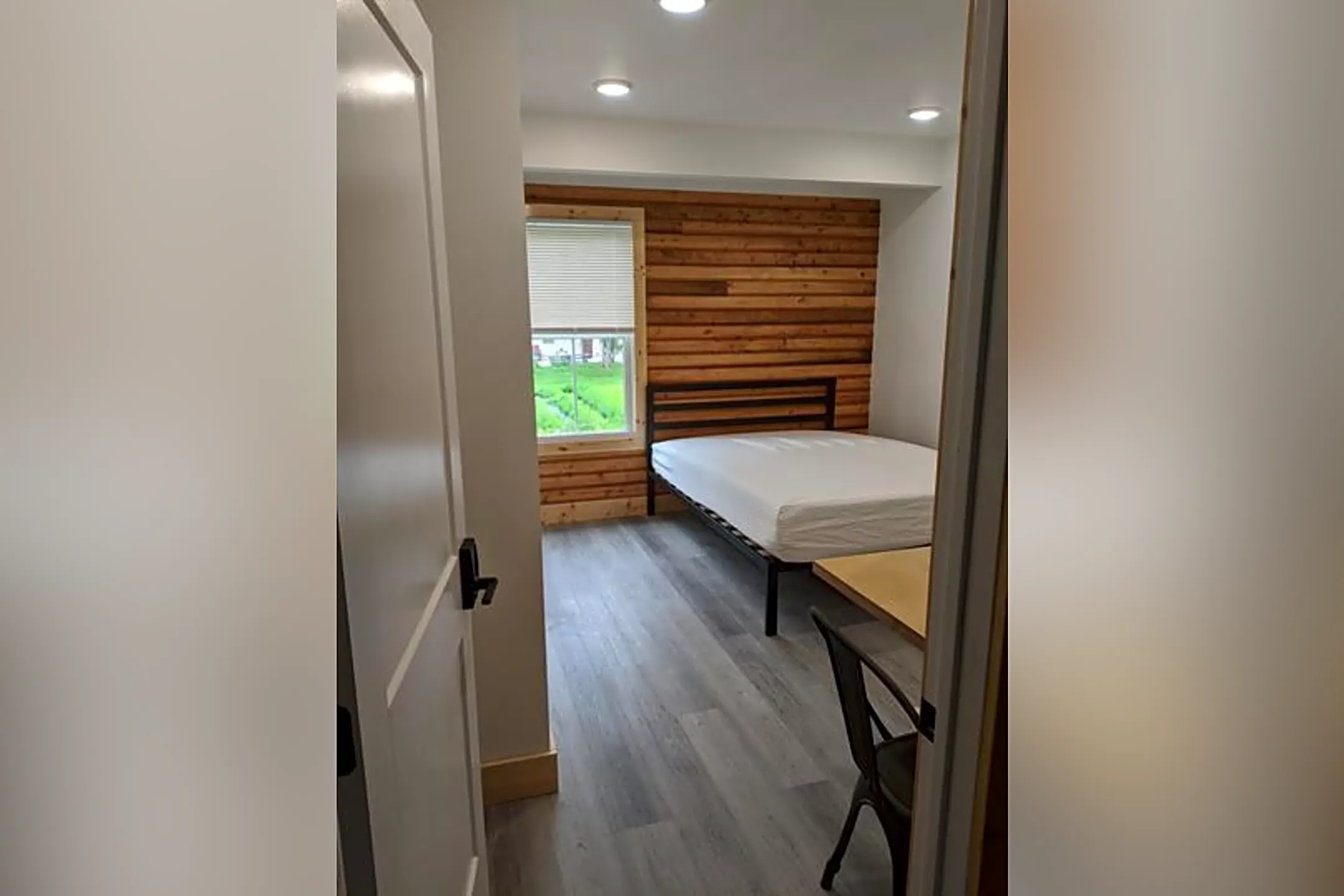 Bedroom - 822 W Locust St - Johnson City, TN