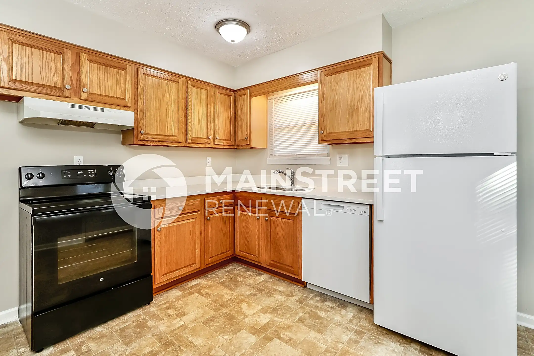 Kitchen - 9600 Pembury Ct - Louisville, KY