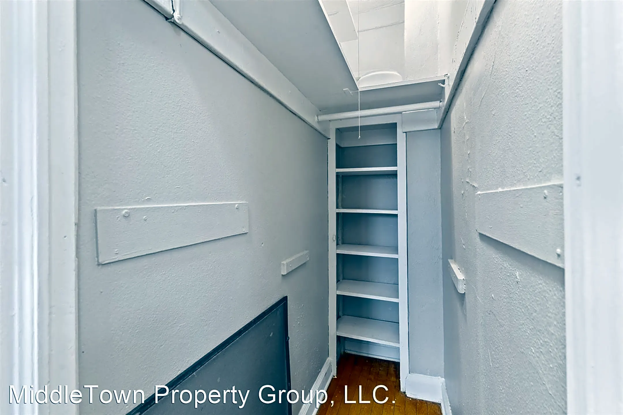 PICCADILLY APARTMENTS 28 E 16th St Indianapolis, IN Apartments for