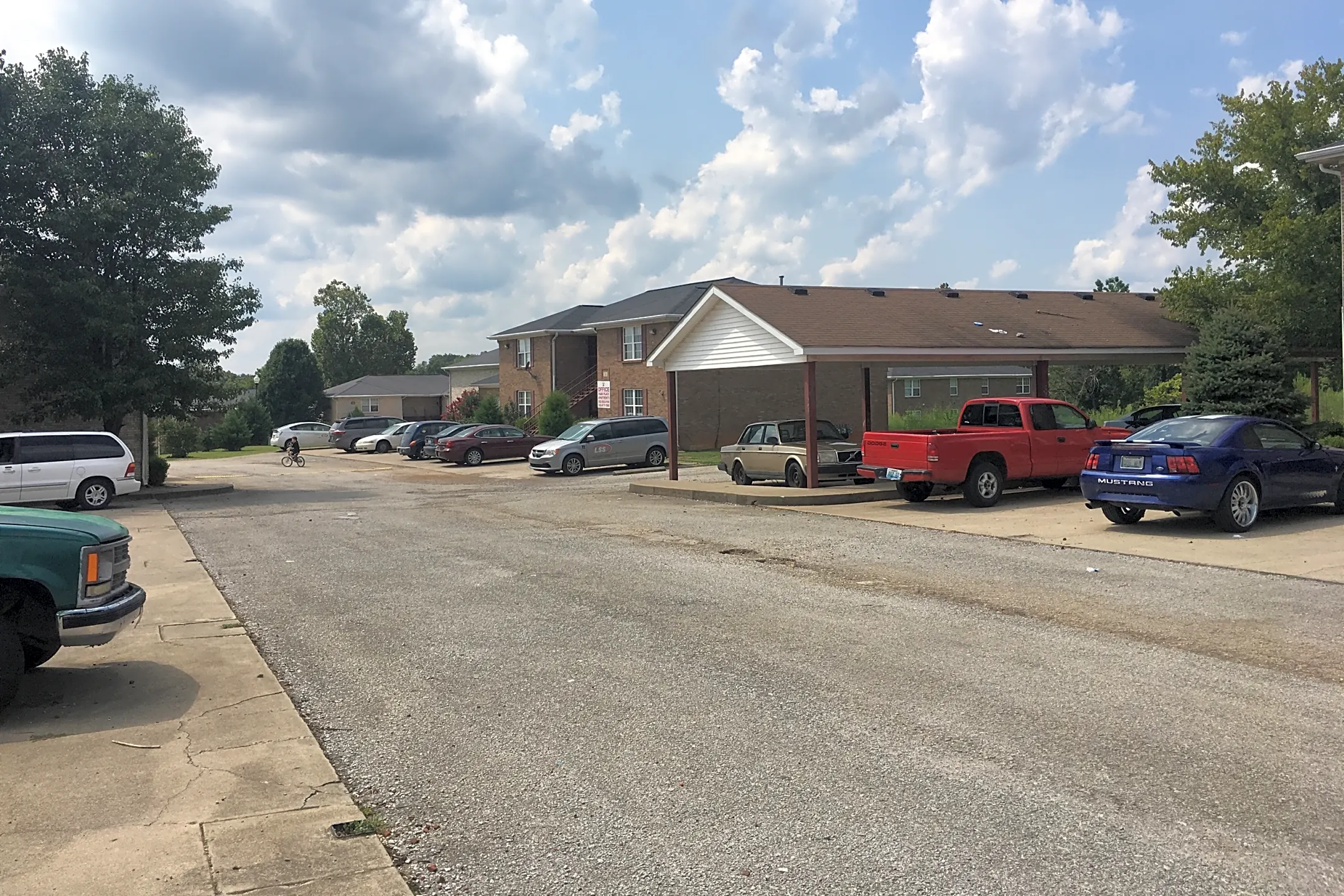 Park Place Apartments - Shepherdsville, KY 40165