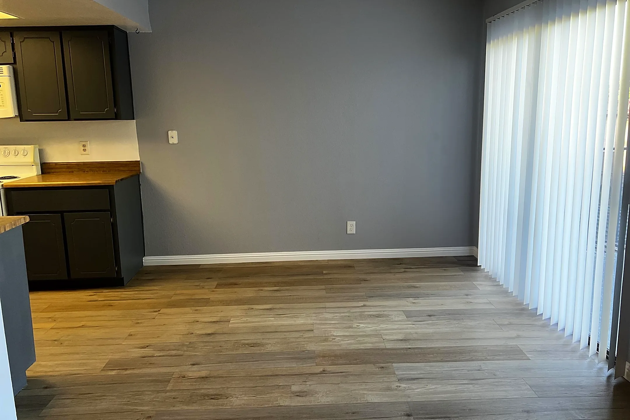 301 Brookside Ln 301 Brookside Ln unit D 1 Las Vegas, NV Townhomes