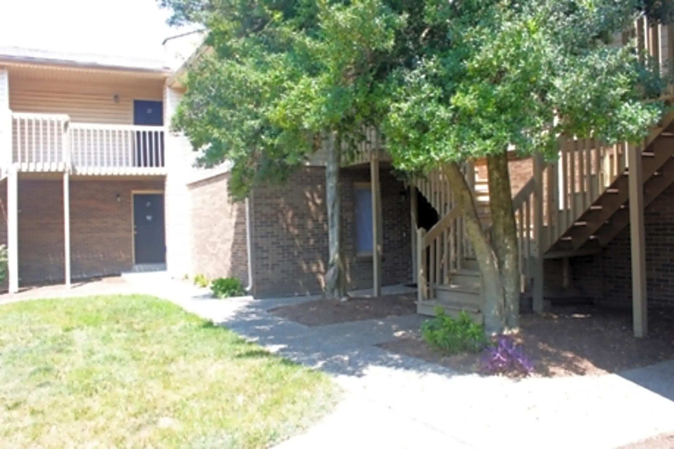 Harrods Point Apartments 2160 Fort Harrods Dr Lexington, KY