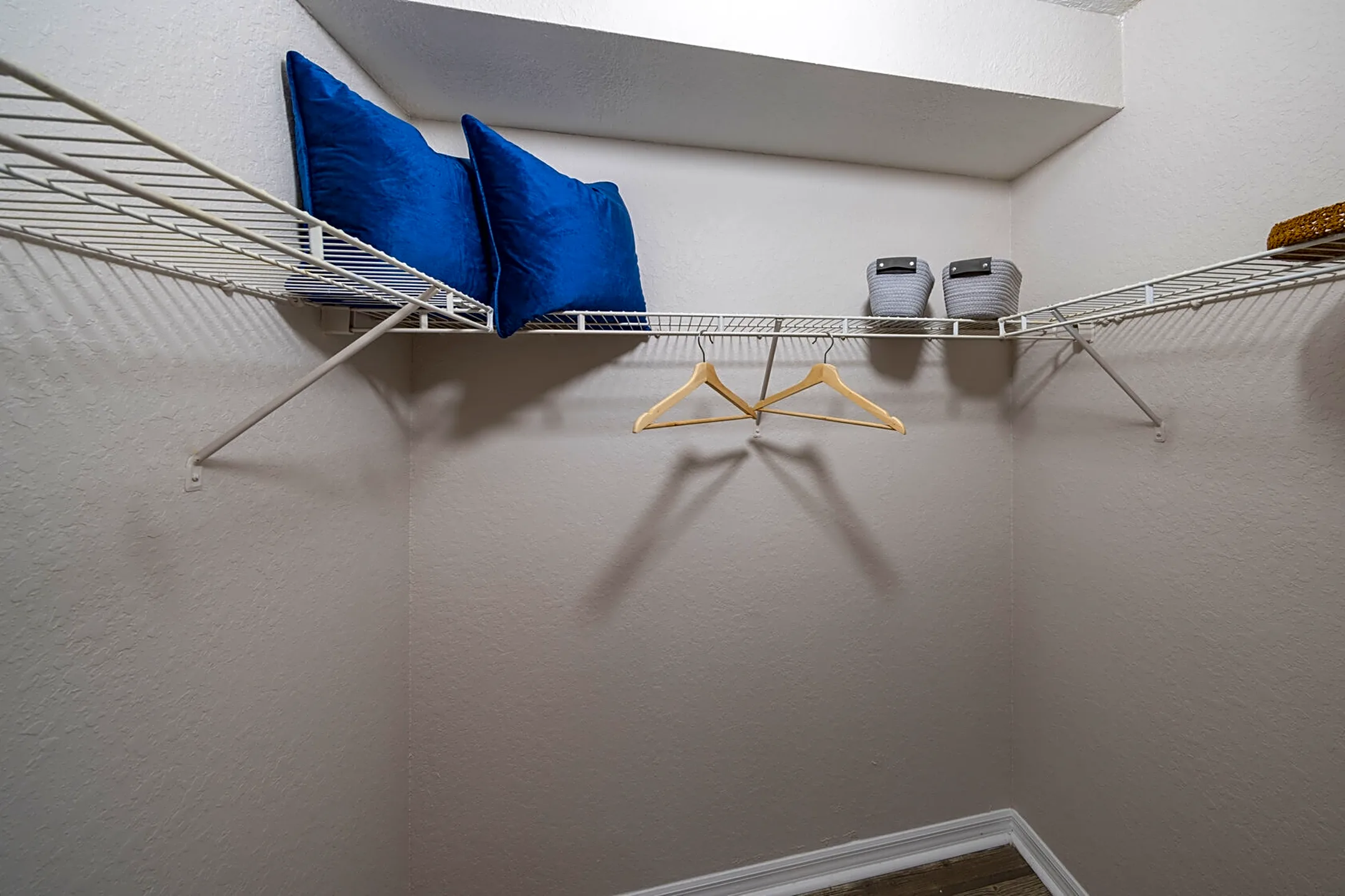 Canterbury Cove 10200 Falcon Pine Blvd Orlando, FL Apartments for