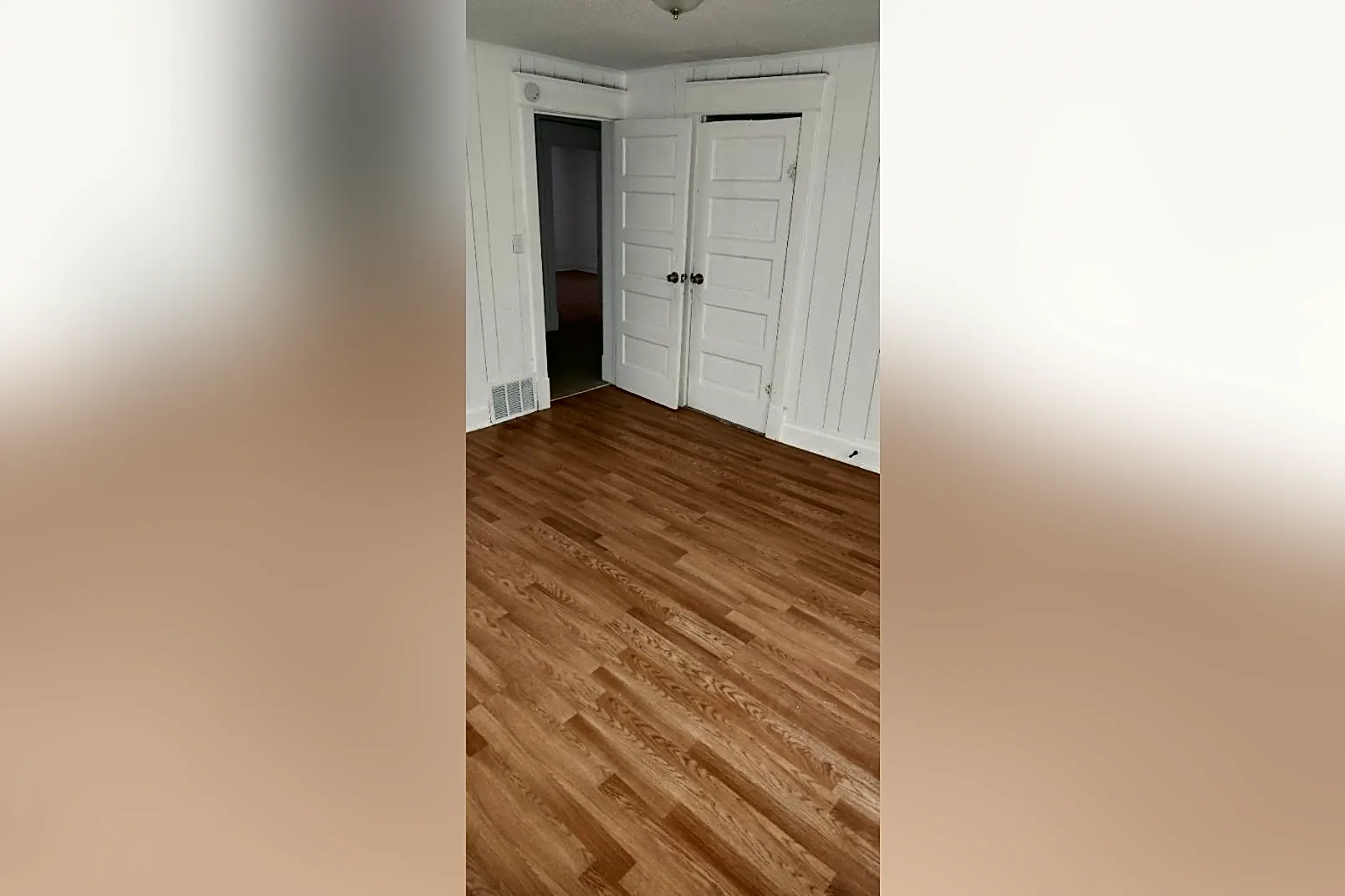 307 S 2nd St Apartments Odessa, MO 64076