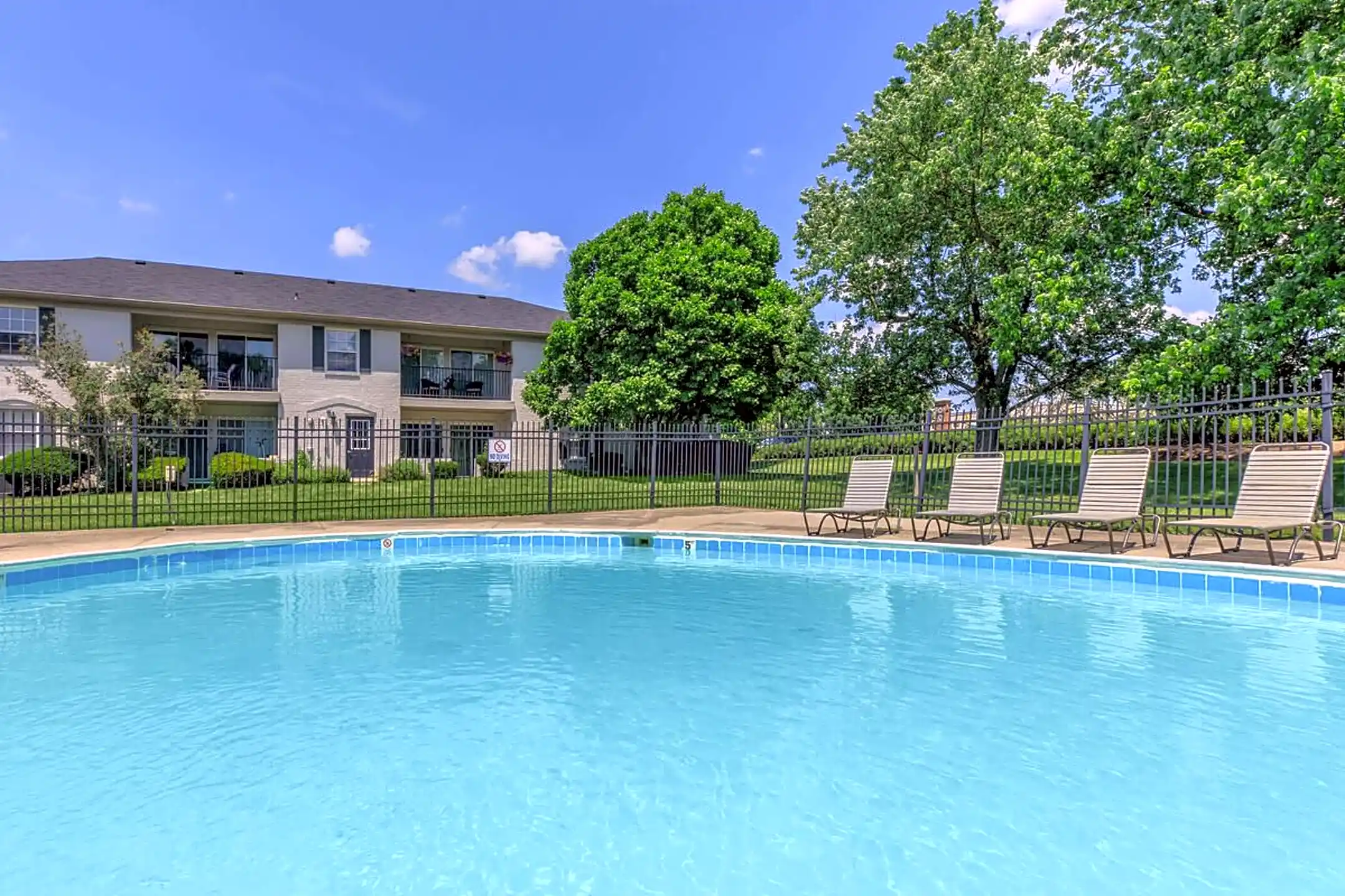 Summit Boutique Residences Main Street Carmel, IN Apartments for