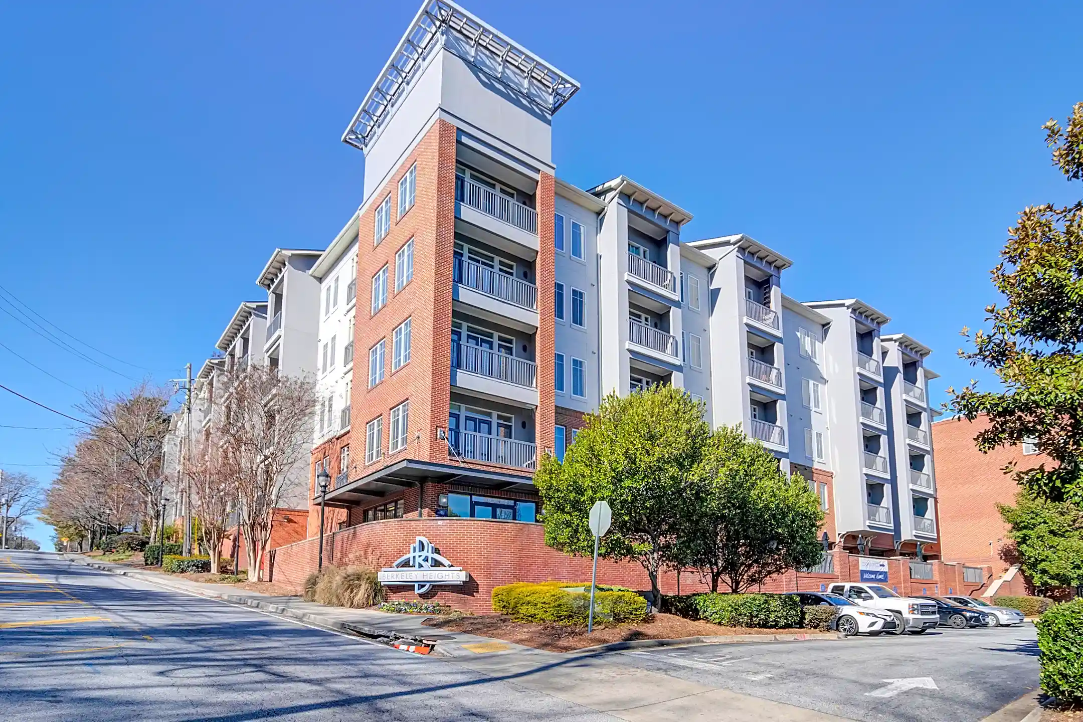 Berkeley Heights 1700 Northside Dr NW Atlanta, GA Apartments for