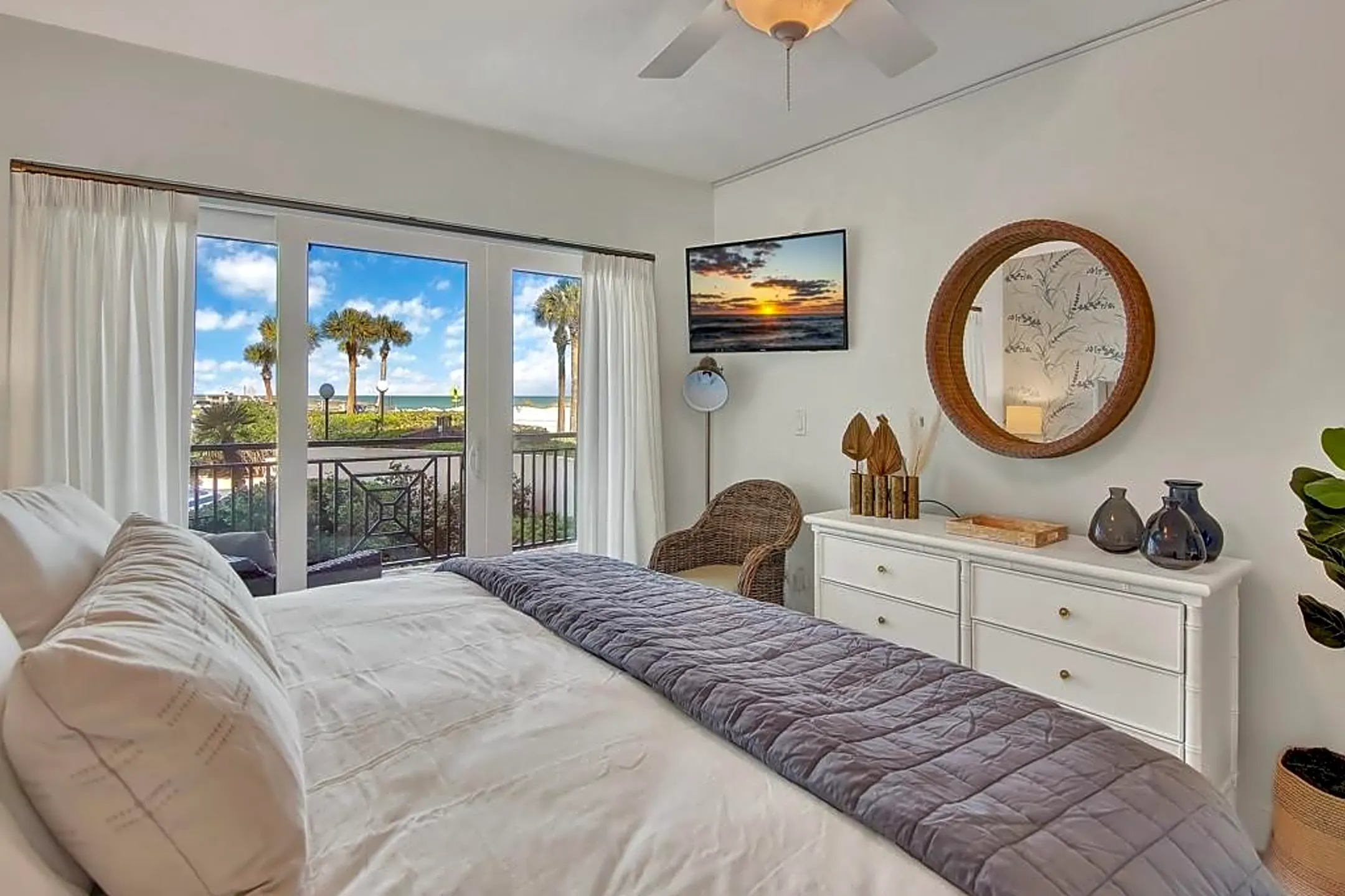 Bedroom - 3939 Ocean Dr #201A - Vero Beach, FL