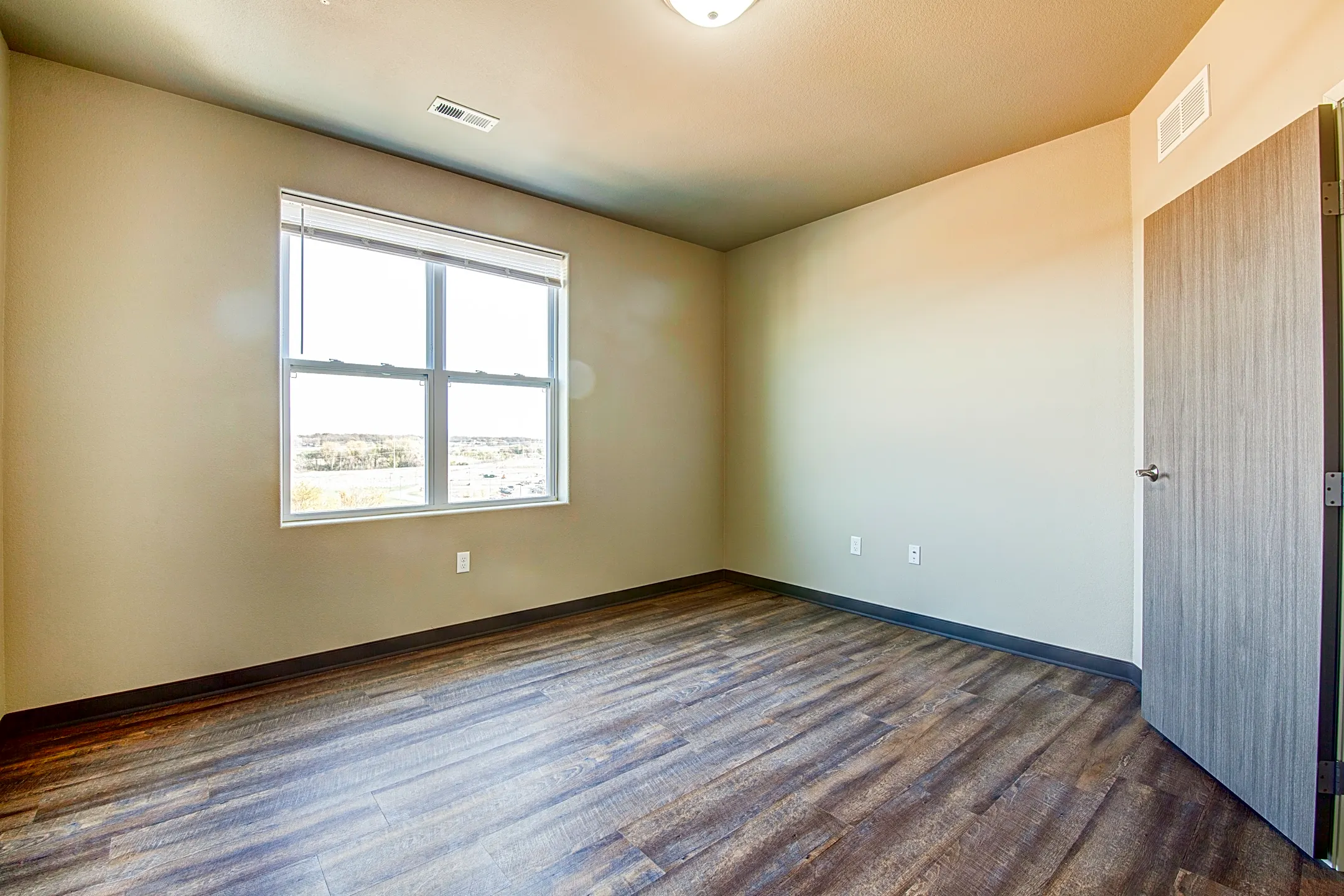 The Lofts of Hawks Ridge 1764 Gateway Blvd Beloit, WI Apartments