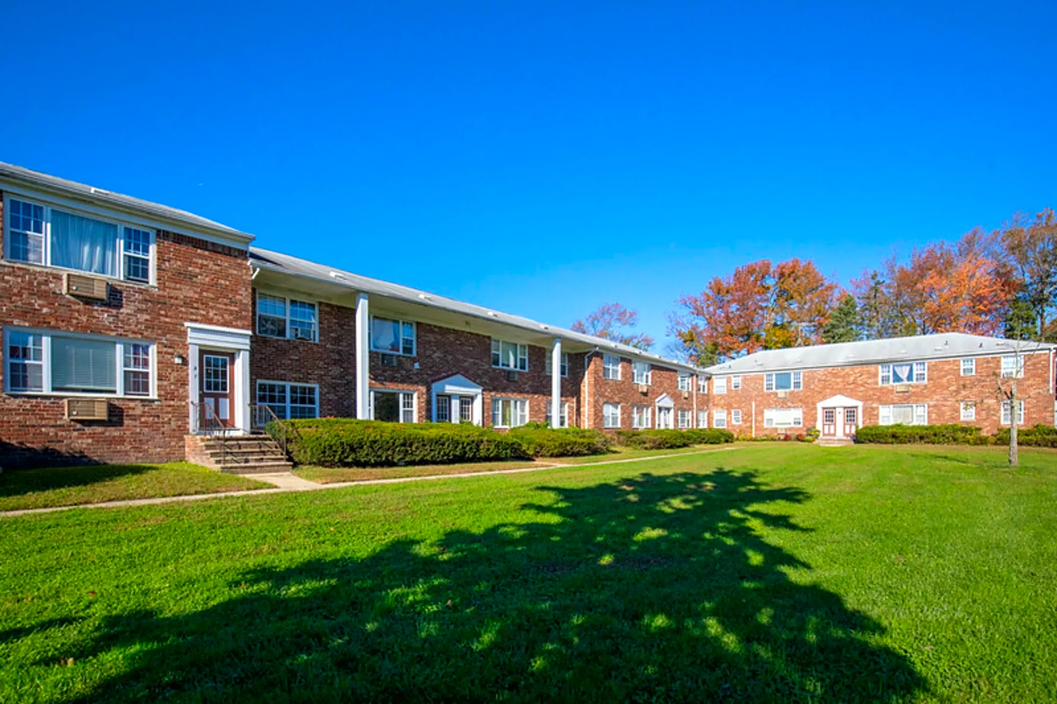 Middlebrook at Monmouth - 816 Deal Rd | Ocean Township, NJ Apartments 