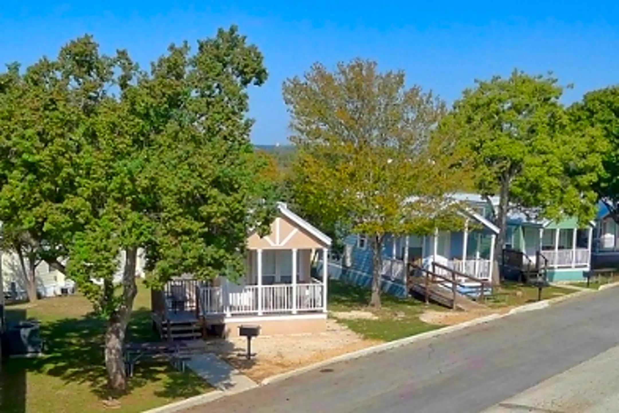 Hill Country Cottage Rentals 131 S Rueckle Rd New Braunfels, TX Apartments for Rent Rent.