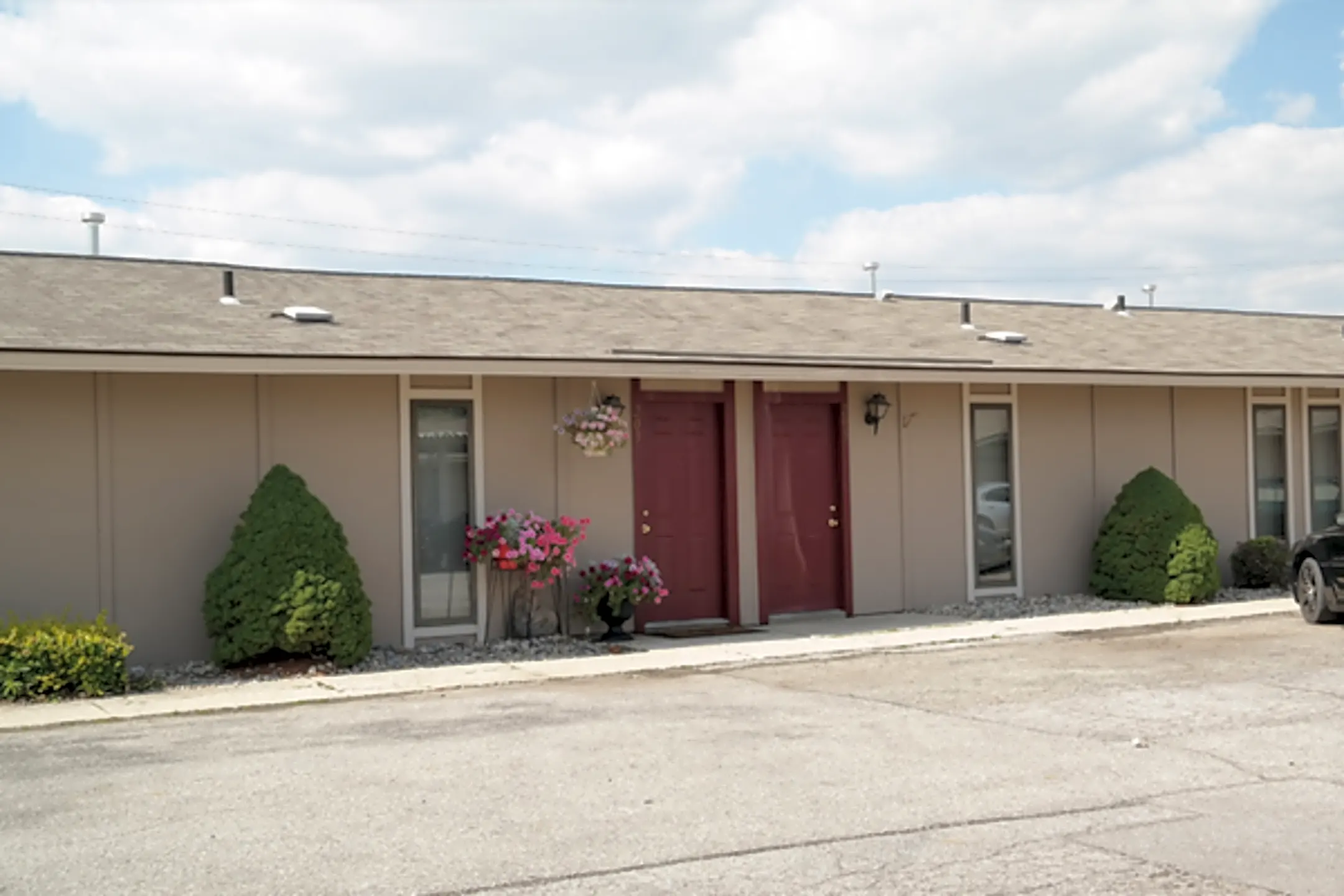 Coldwater Crossing Apts 333 Northeast Dr Fort Wayne, IN Apartments