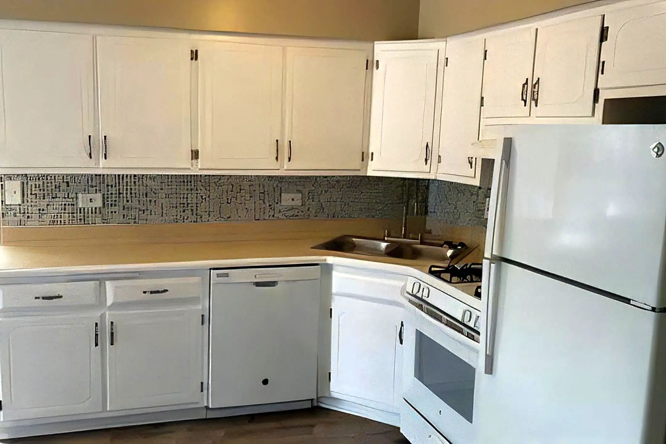 Kitchen - 9521 Minnick Ave - Oak Lawn, IL