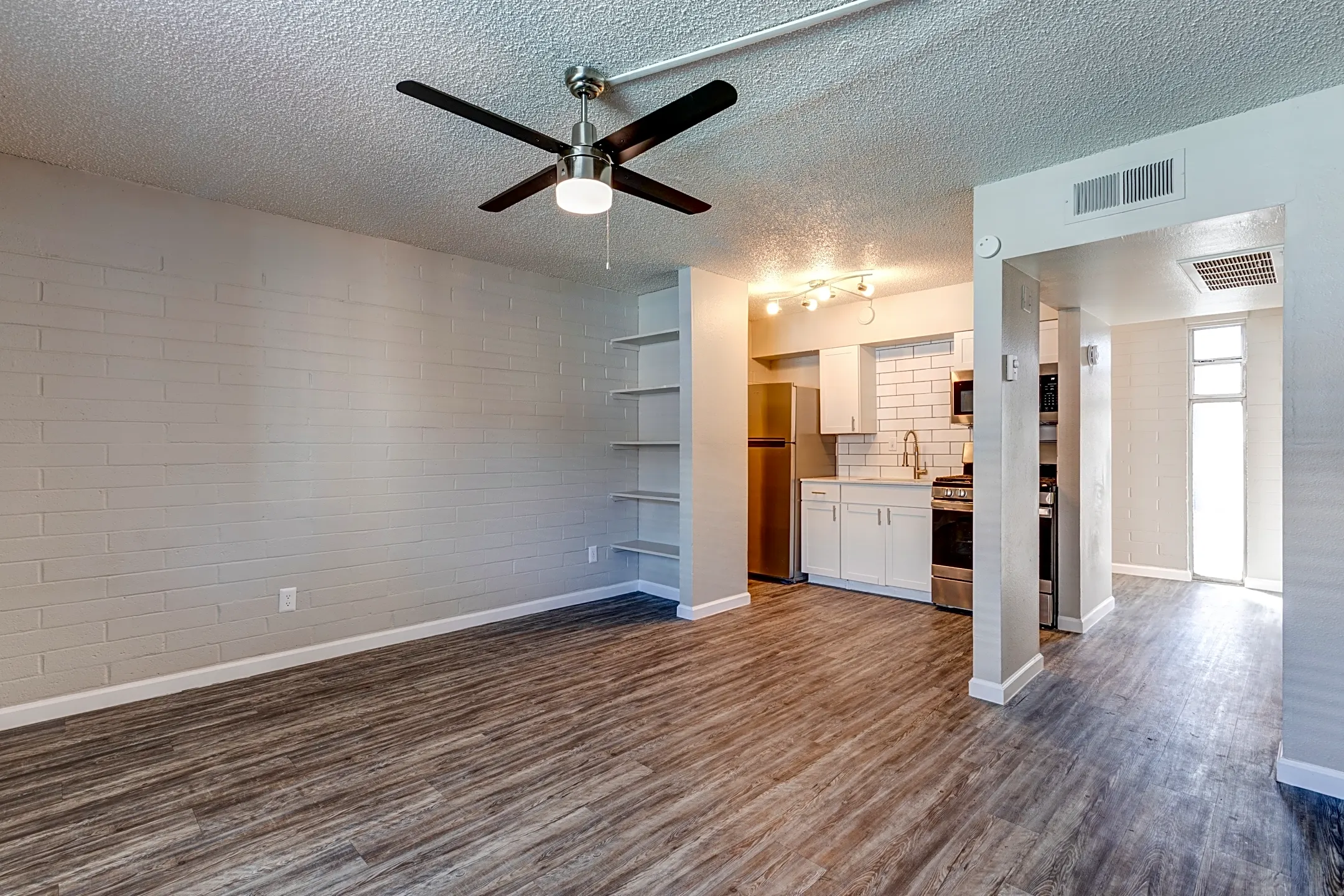 Elton Apartment Homes Phoenix, AZ 85008