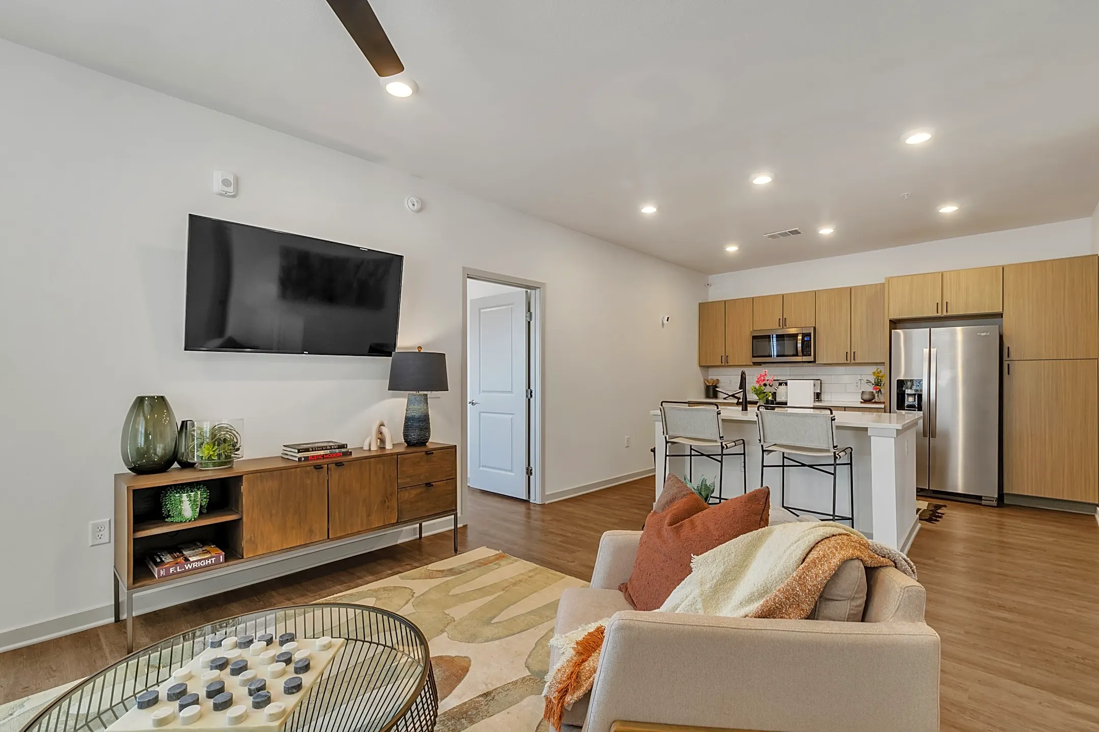 Living Room - Apex Apartments - Colorado Springs, CO
