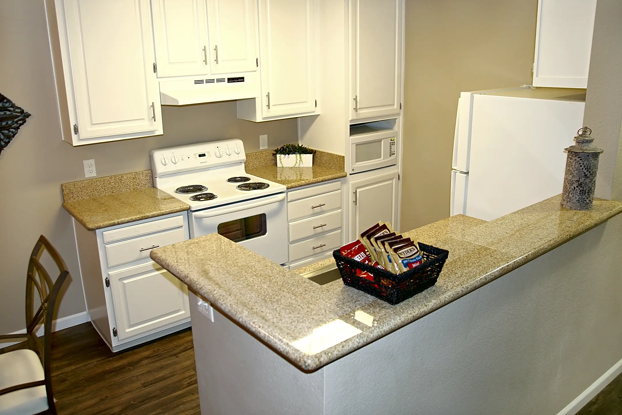 Greenback Ridge 7566 Greenback Ln Citrus Heights, CA Apartments for