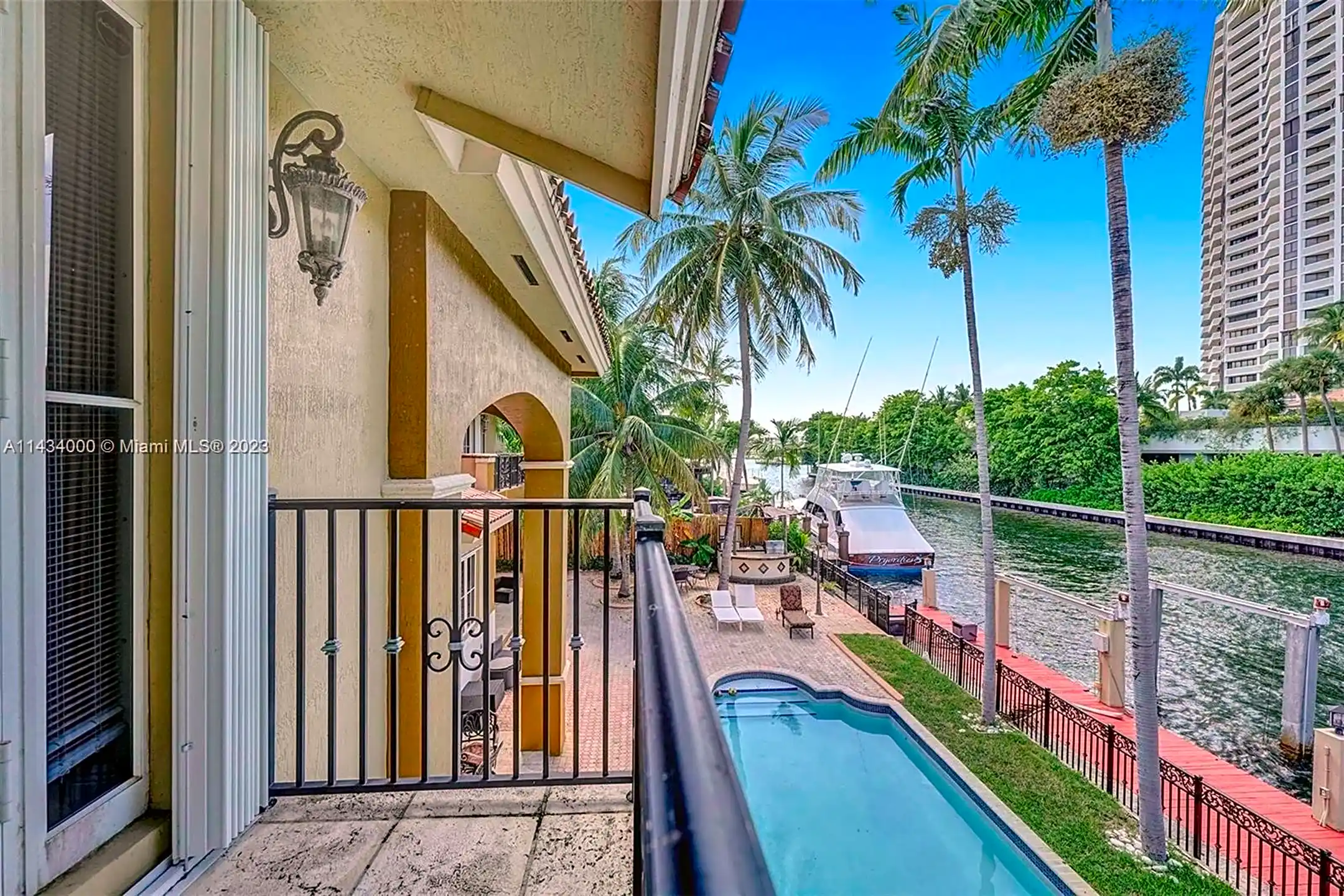 Patio / Deck - 3443 NE 171 St - Miami, FL