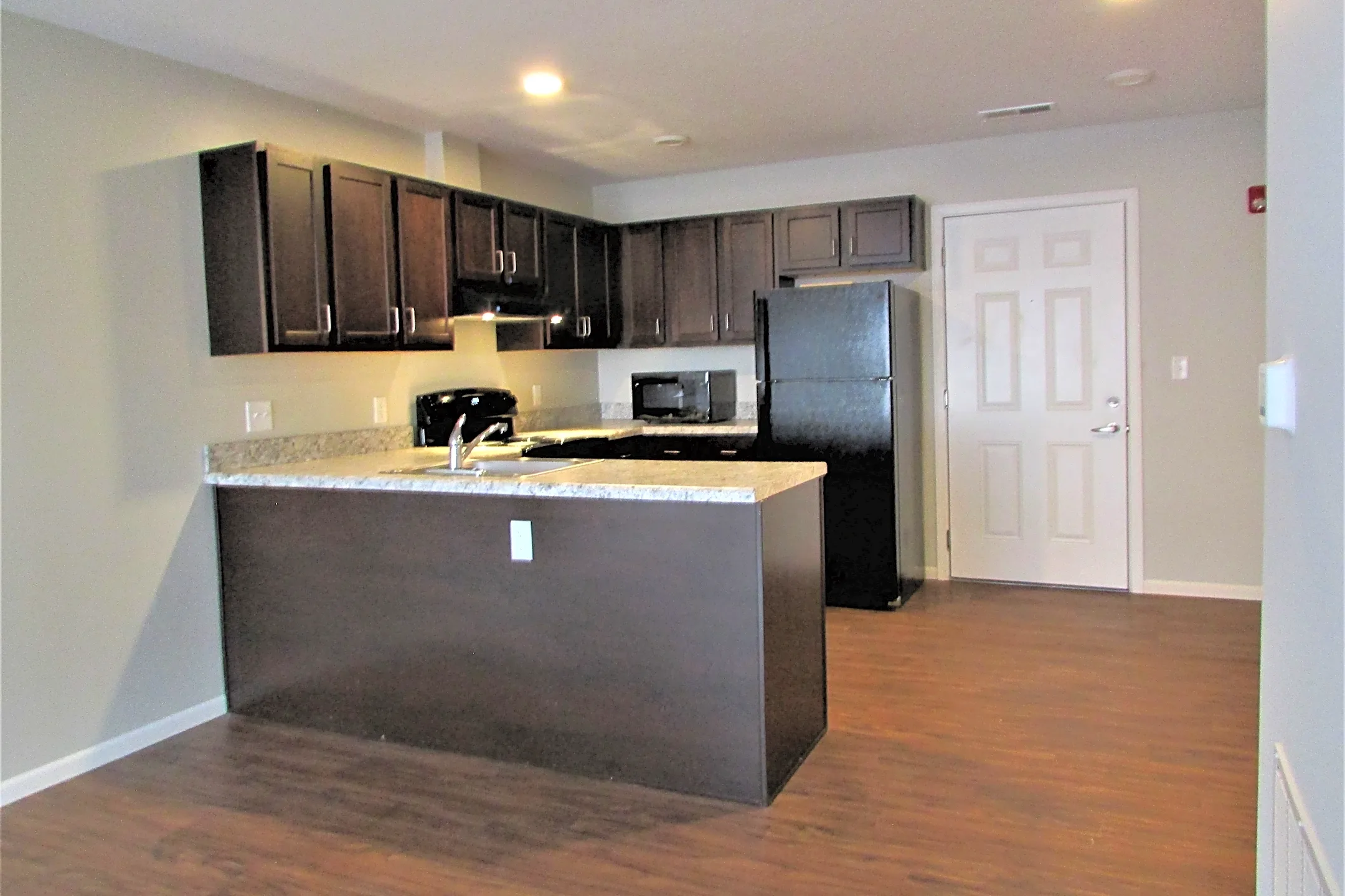 Rowan Apartments Parkersburg, WV 26101