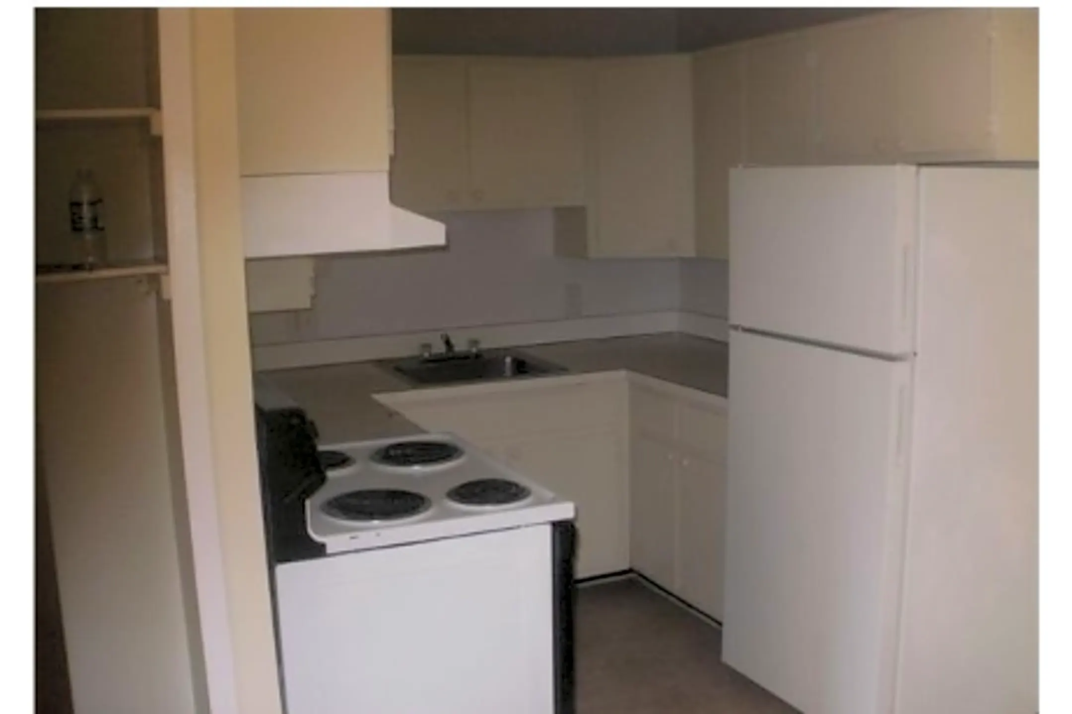 Bonnieview Apartments 23301 W 8 Mile Rd Detroit, MI Apartments for