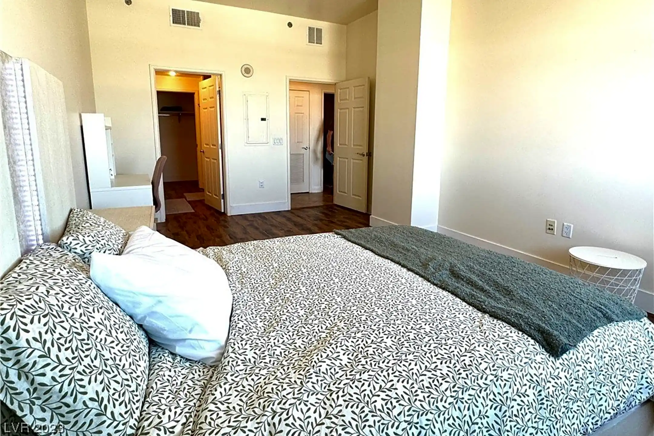 Bedroom - 150 S Las Vegas Blvd #1019 - Las Vegas, NV