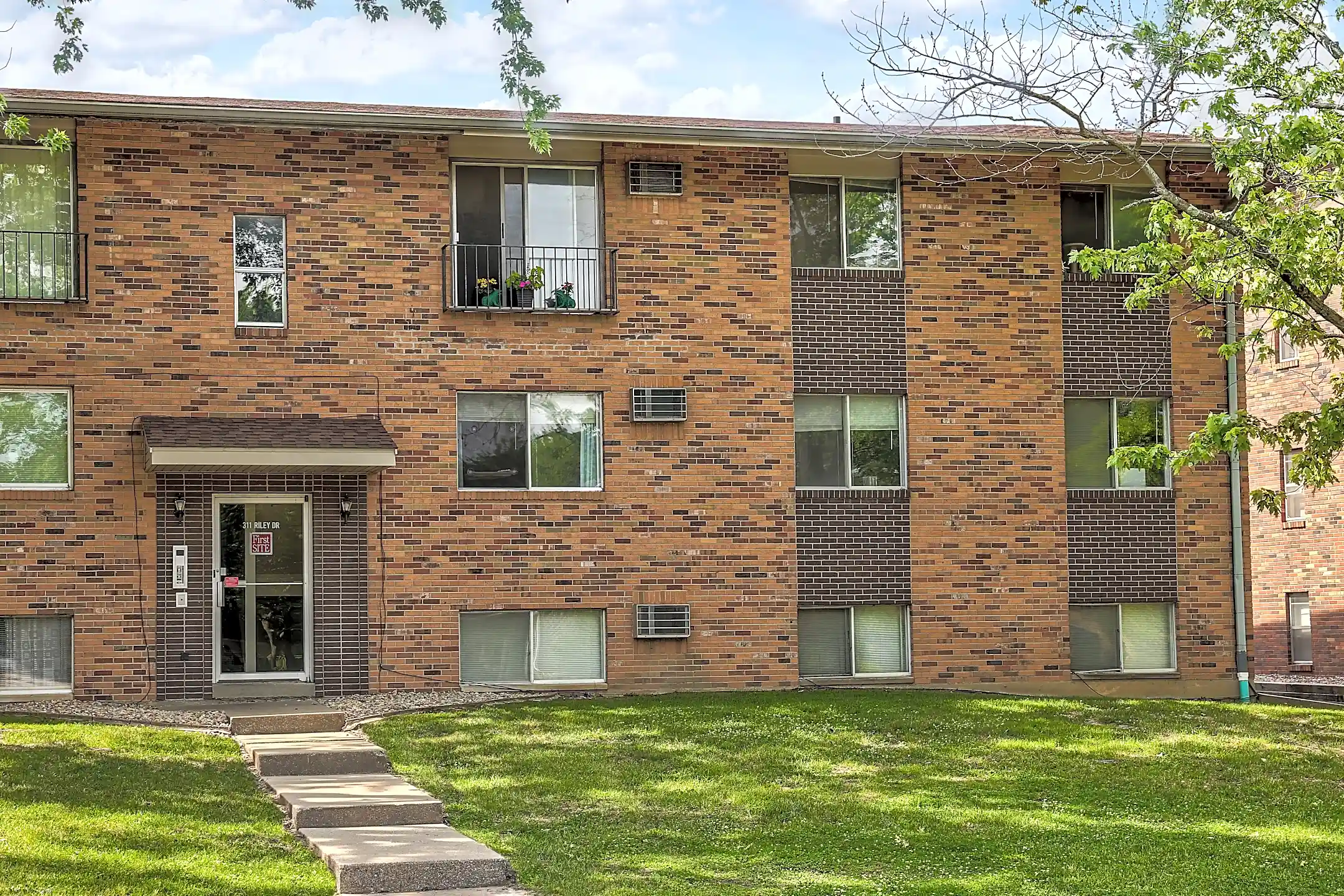 Fairway Apartments 305313 Riley Dr Bloomington, IL Apartments for Rent Rent.