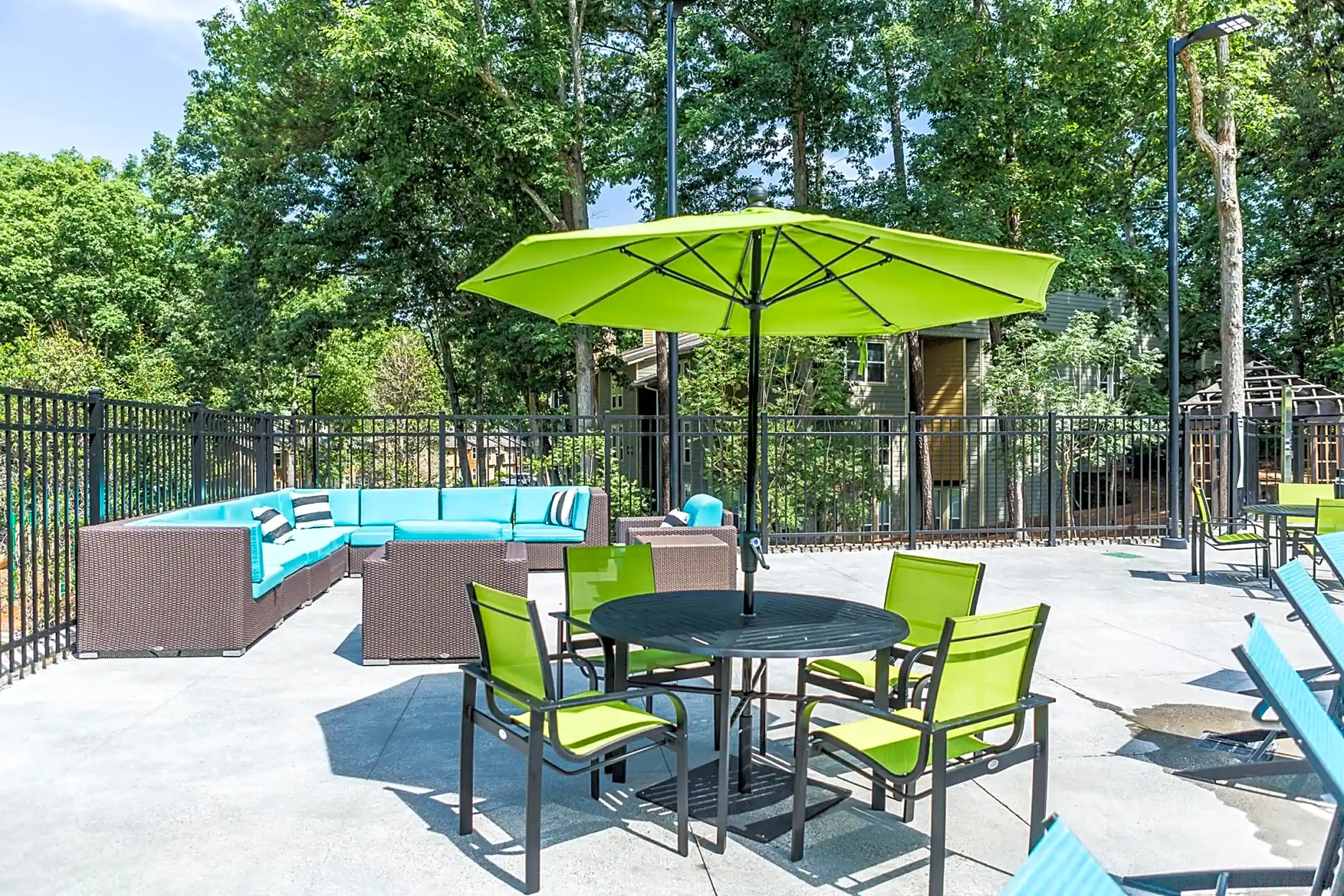 The Overlook Sandy Springs - 7700 Colquitt Rd | Atlanta, GA Apartments ...