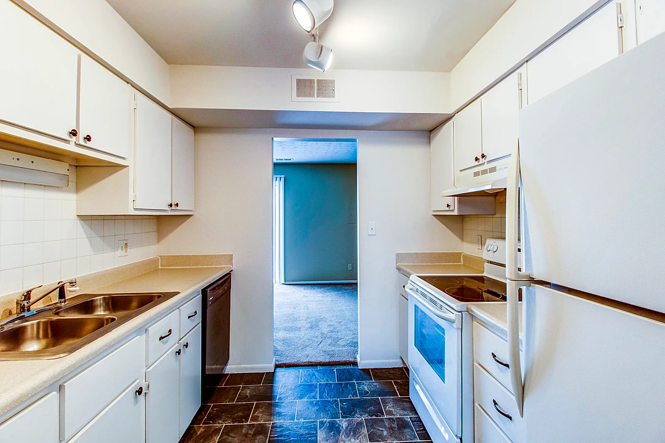 FAIRVIEW COURT APTS Fort Wayne, IN 46816